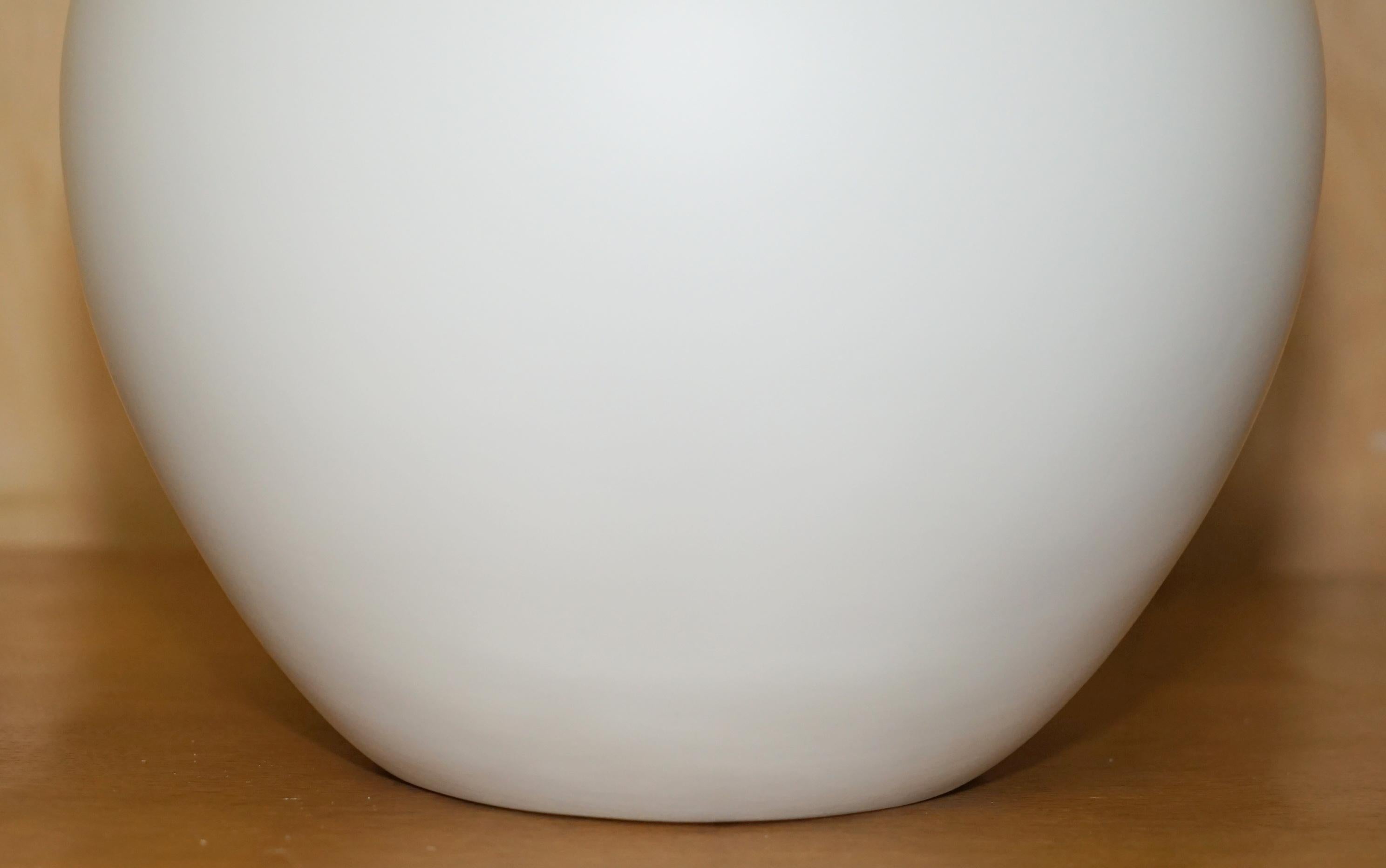 1 OF 2 BRAND NEW IN THE BOX RALPH LAUREN CERAMIC WHITE VASE SHAPE TABLE LAMPs For Sale 1
