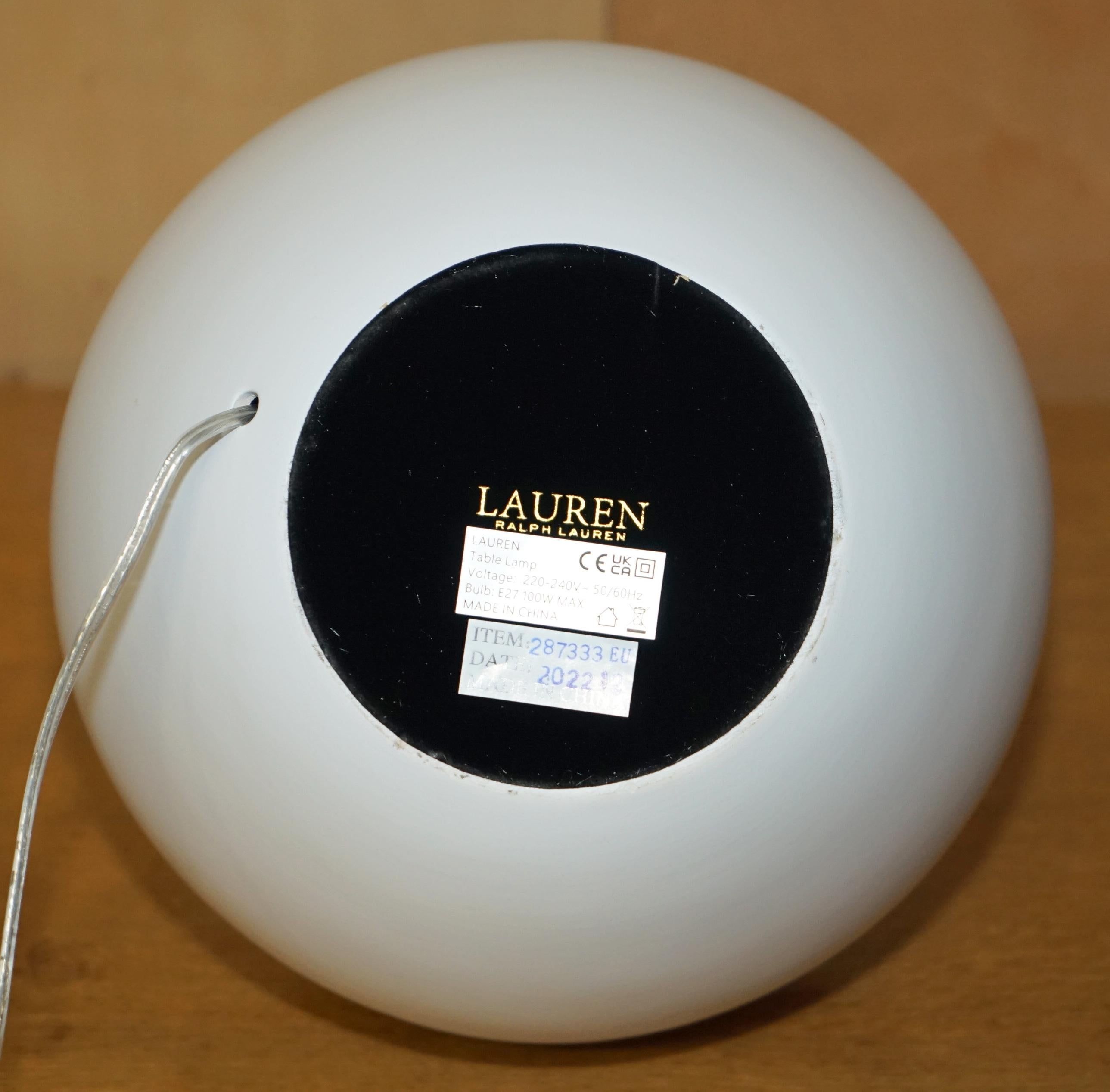 1 OF 2 BRAND NEW IN THE BOX RALPH LAUREN CERAMIC WHITE VASE SHAPE TABLE LAMPs For Sale 6