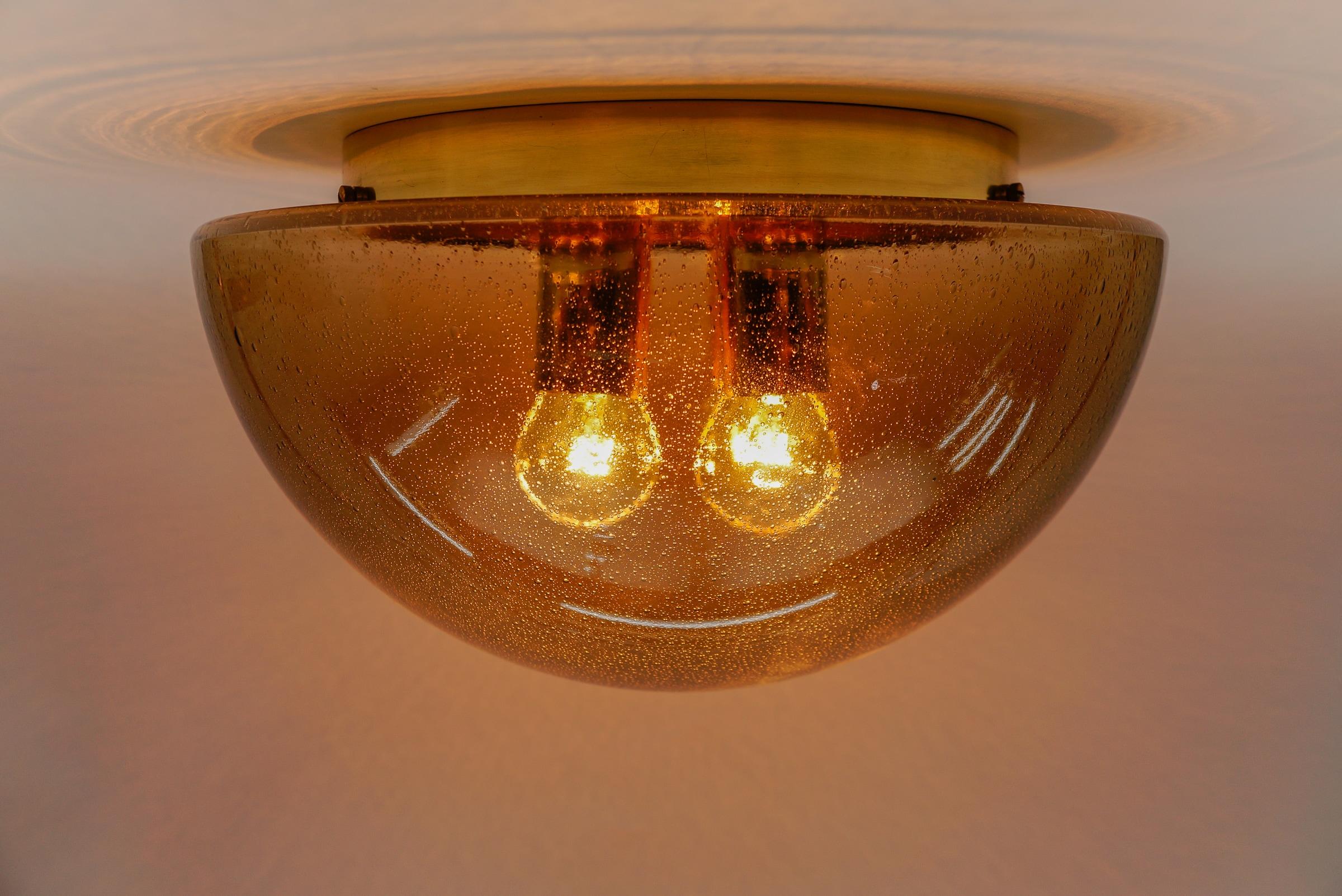 Mid-Century Modern 1. de 2 plafonniers en laiton et verre fumé de Limburg, Allemagne, années 1960 en vente