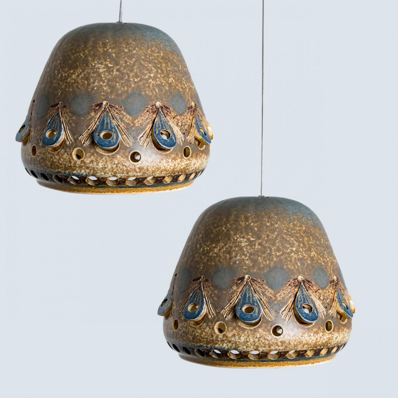 Autre 1 de 2 Pendentif en céramique Brown Beige, Danemark, 1970 en vente