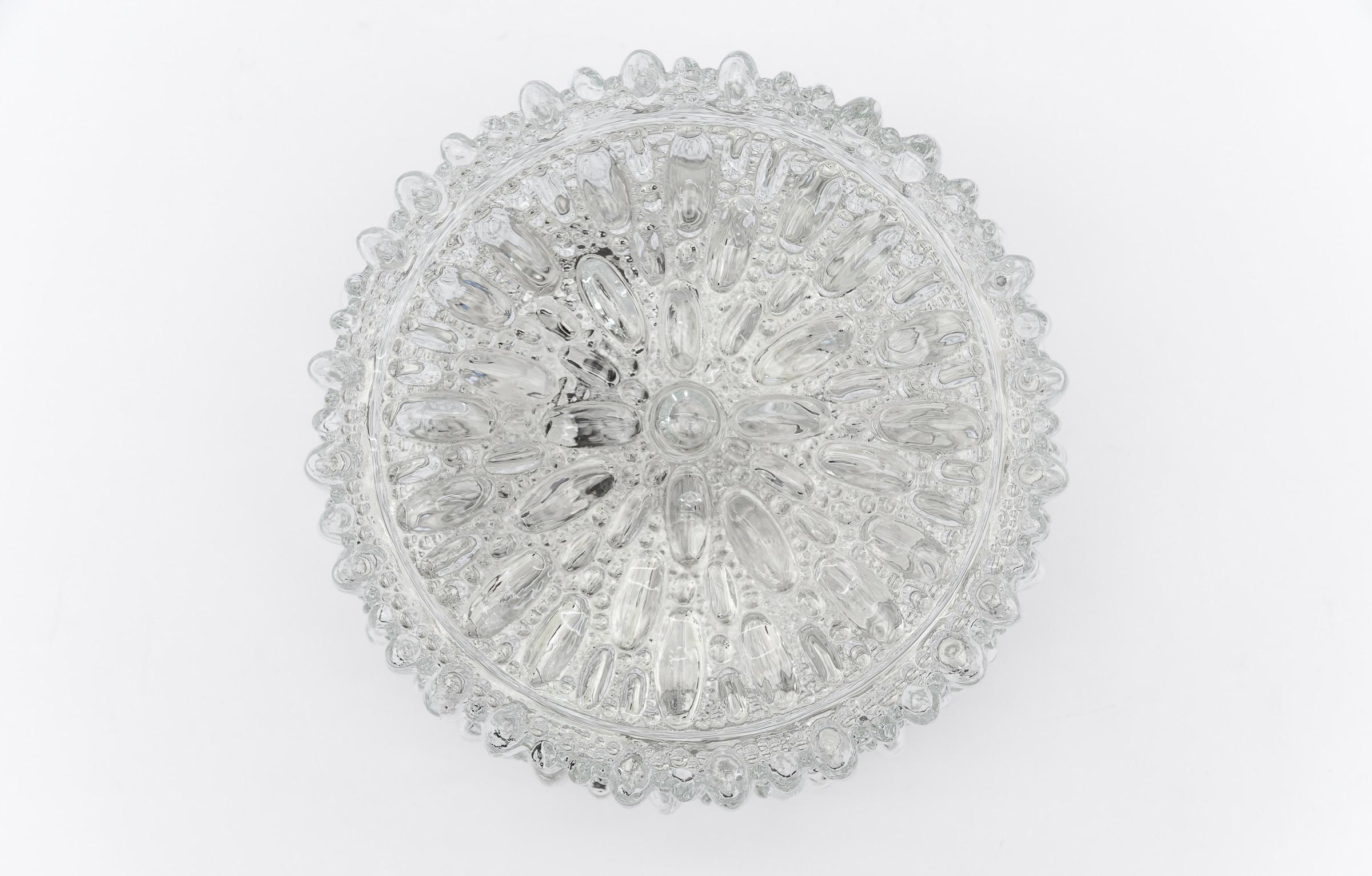 1. de 2 Lámpara de pared / empotrable de cristal burbuja de Limburg, años 60 Alemania Alemán en venta