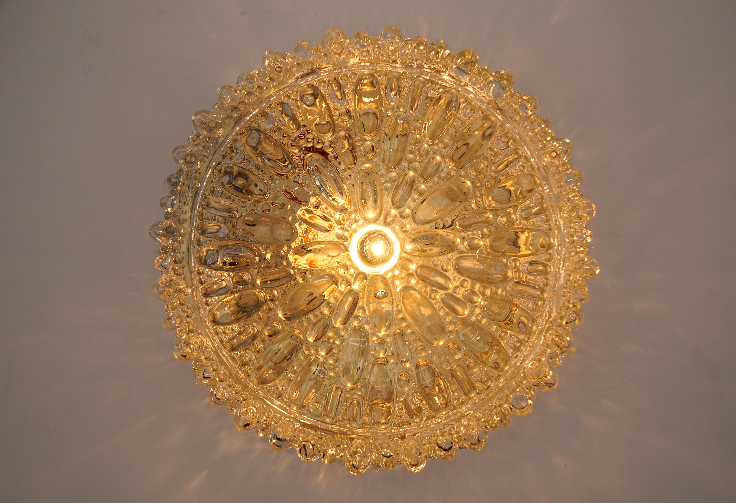 1. de 2 Lámpara de pared / empotrable de cristal burbuja de Limburg, años 60 Alemania en Bueno estado para la venta en Nürnberg, Bayern