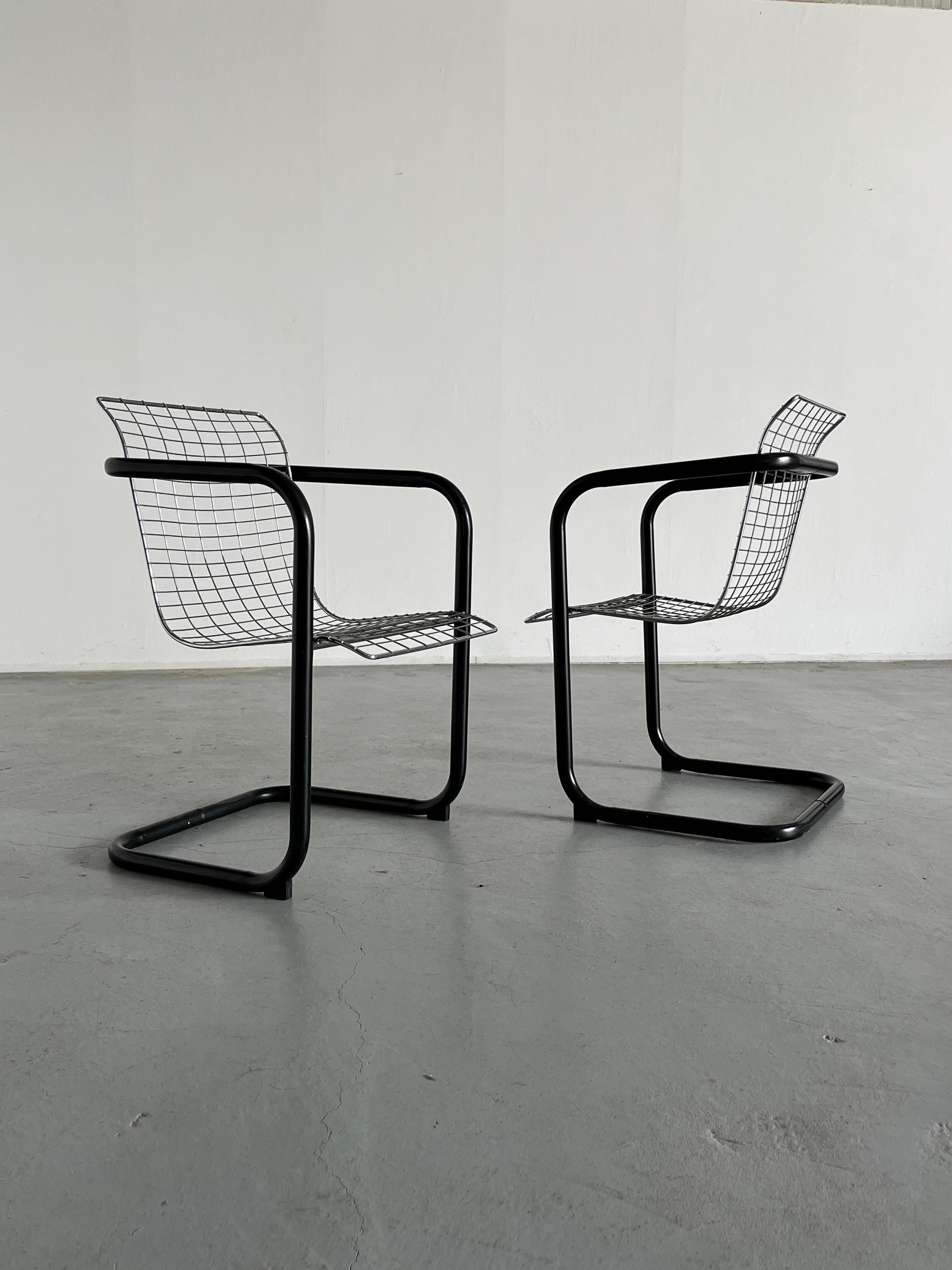 1 of 2 Chromed Wire Club Chairs, Industrial Galvanized Tubular Metal, Italy 80s In Good Condition In Zagreb, HR