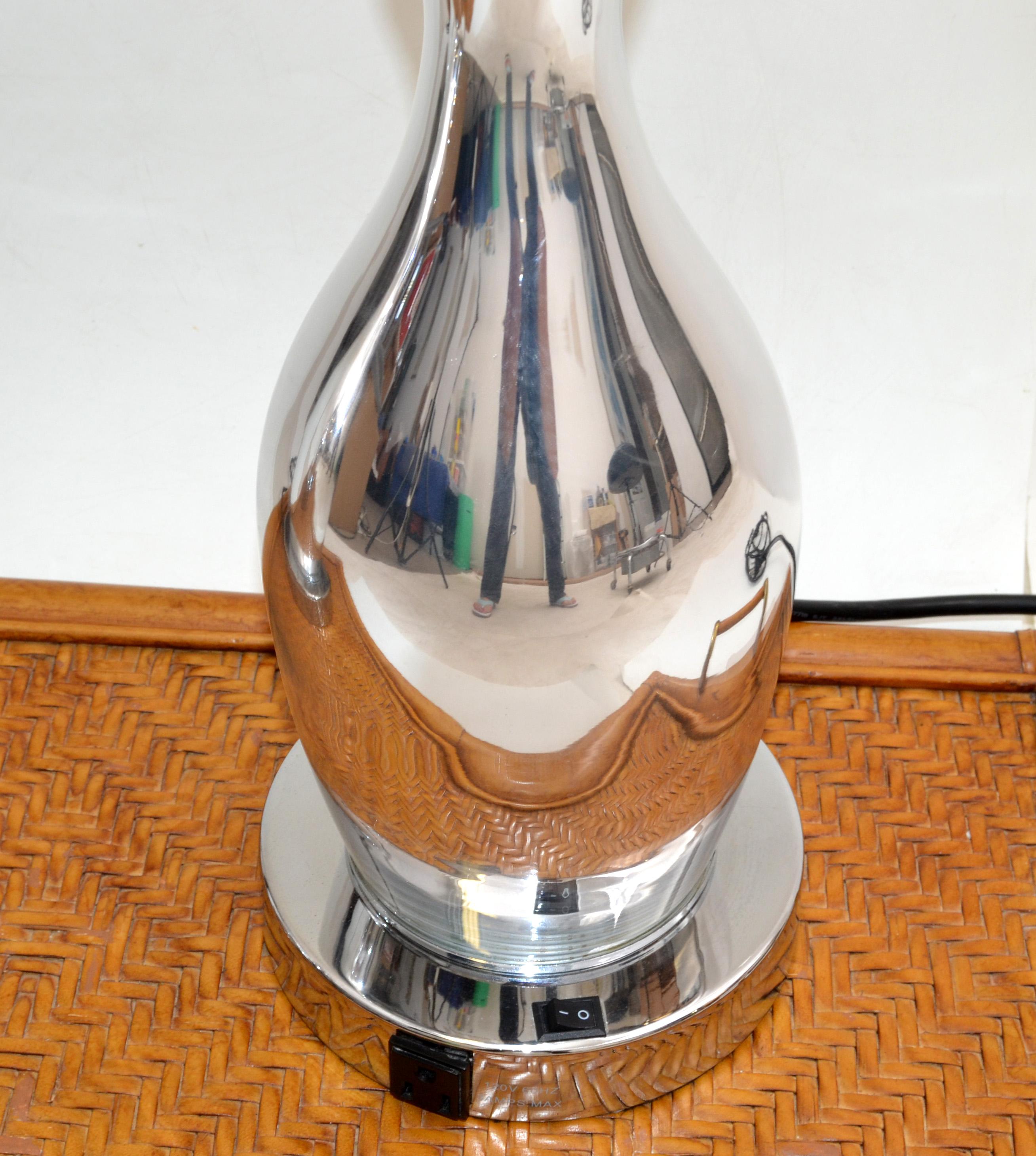 1 of 2 Contemporary Mercury Glass Table Lamp with Harp & Shade In Good Condition For Sale In Miami, FL