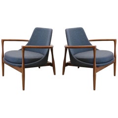 1 of 2 Danish Design Style 1950 New Modern Lounge Chair Walnut Grey Cashmere