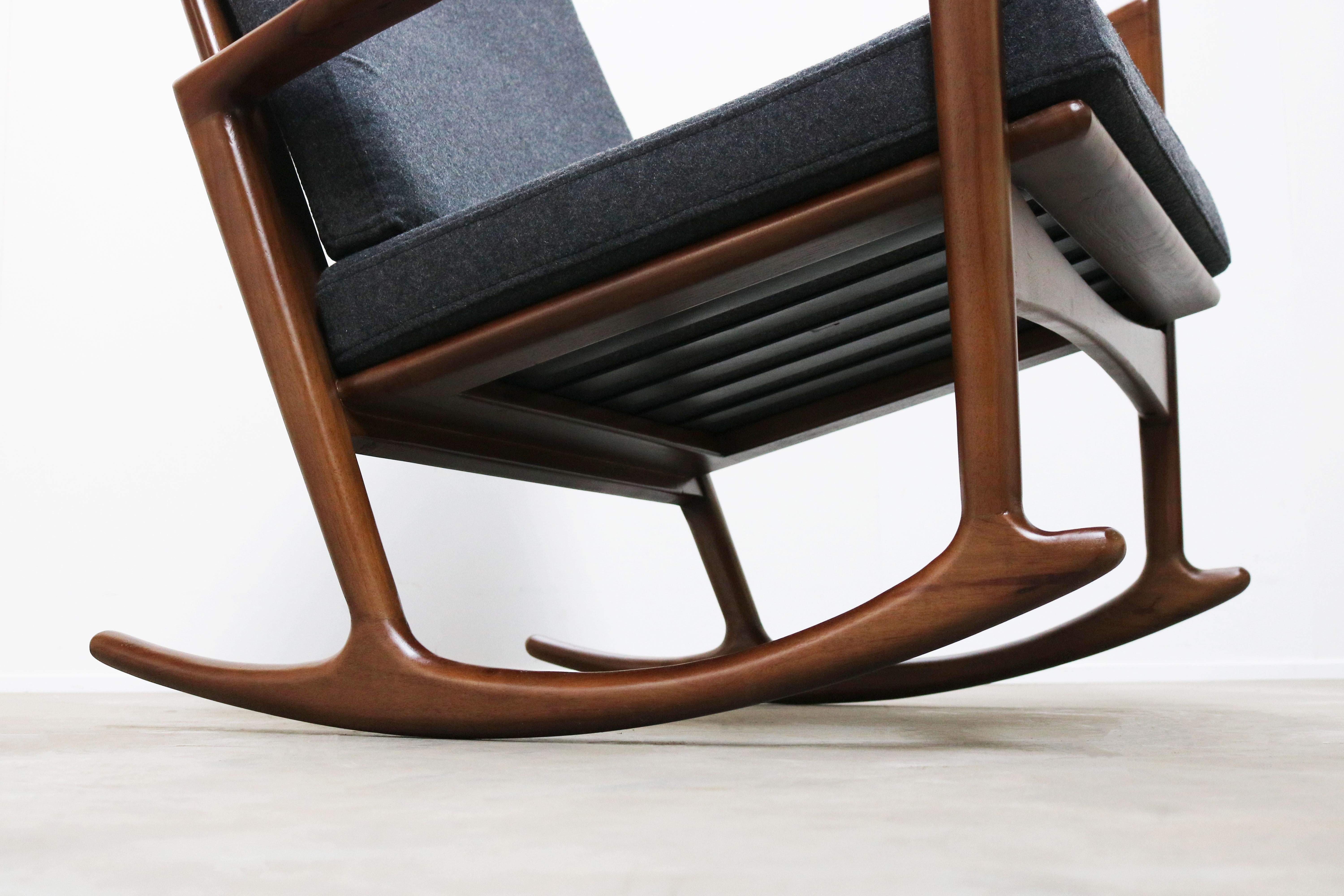 Mid-20th Century 1 of 2 Danish Design Style 1950 New Modern Rocking Chair Walnut Grey Cashmere 