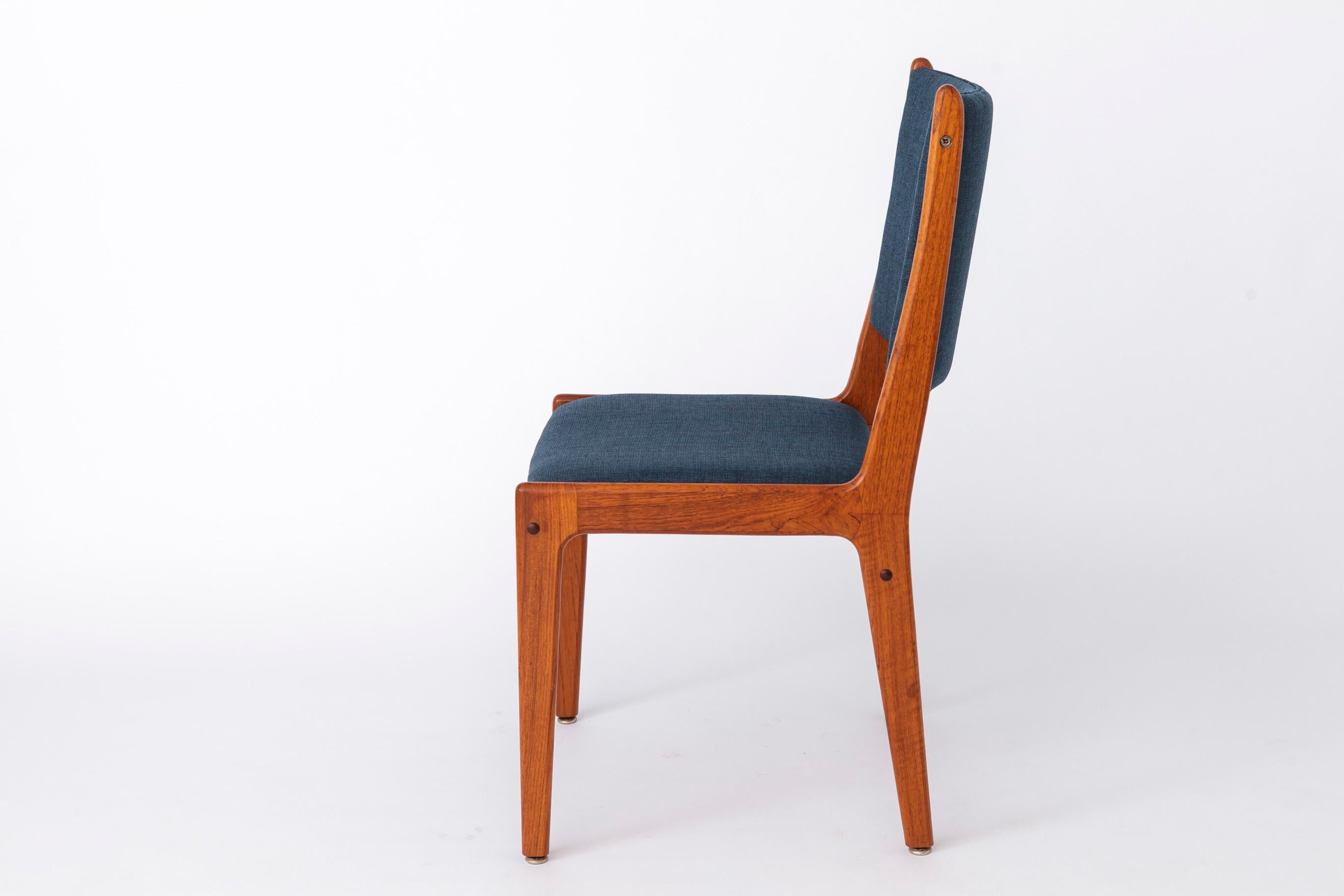 Lucidato 1 di 8 Sedie danesi in legno di teak di Johannes Andersen Uldum Møbelfabrik anni '60 in vendita
