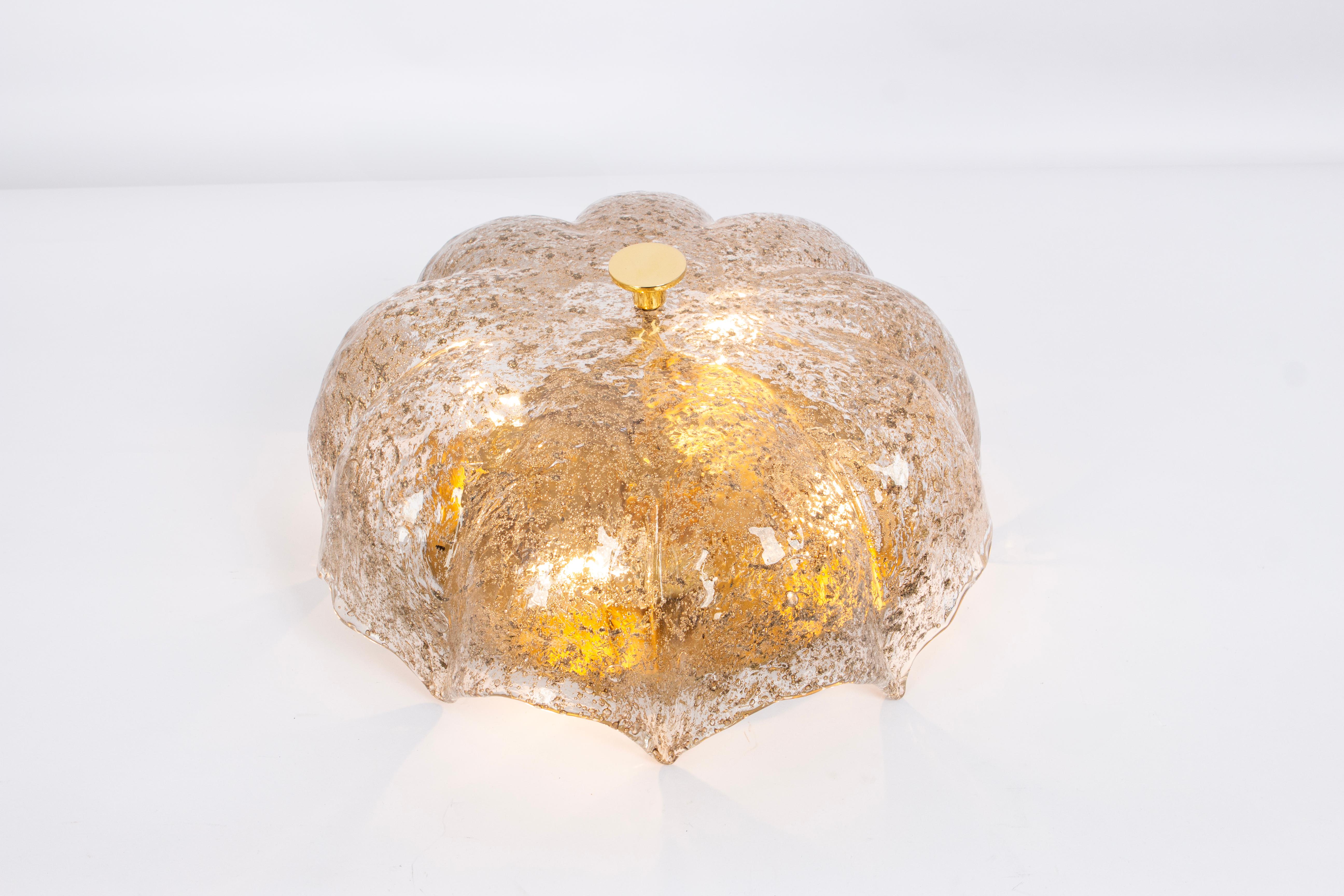1 des 4 plafonniers en verre de Murano de couleur foncée, Kaiser, Allemagne, 1970 Bon état - En vente à Aachen, NRW