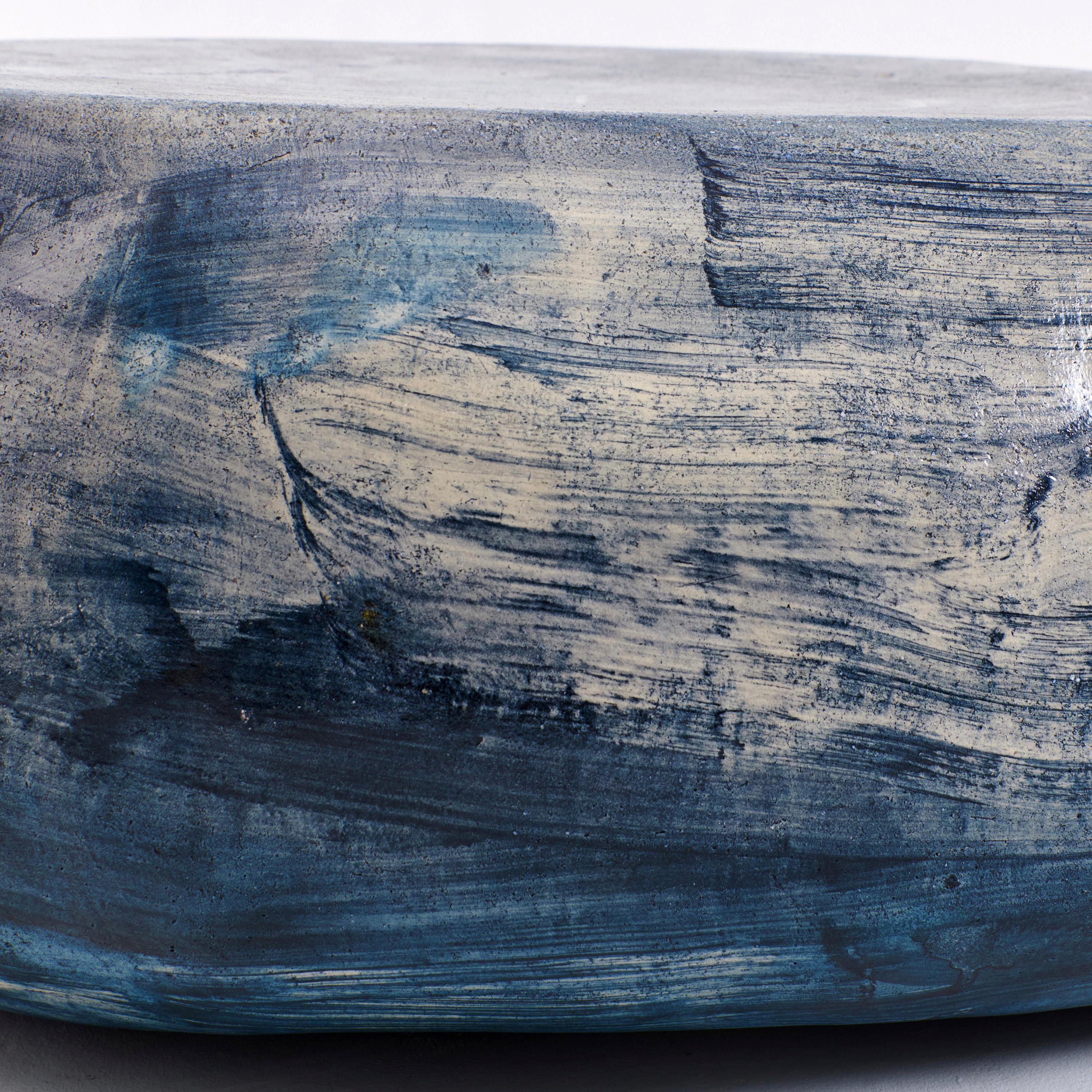 1 de 2 Dépôt Table personnalisée pour Tamara Feldman - Table basse en céramique bleue en vente 2