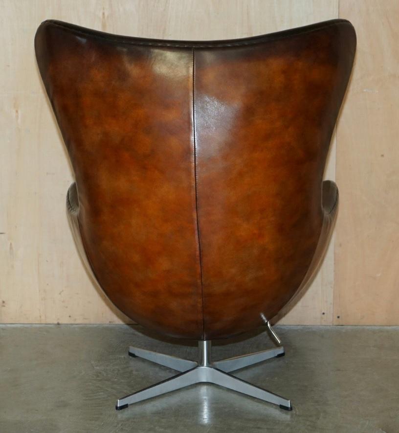 Mid-Century Modern 1 of 2 Fine Vintage restaurée Fritz Hansen Style Egg Chair Whisky Brown Leather