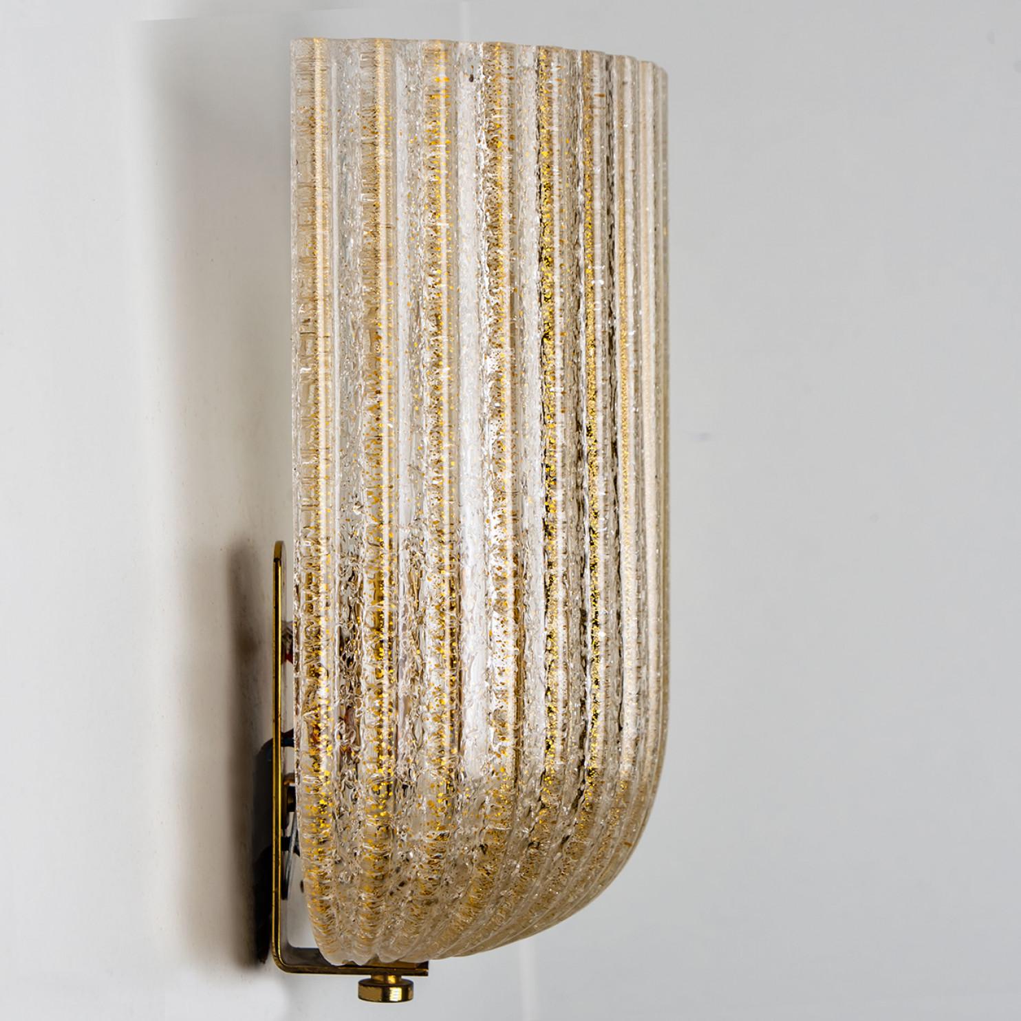 1 of 2 Fluted Murano Glass Wall Sconces Barovier, Italy, 1960s 1