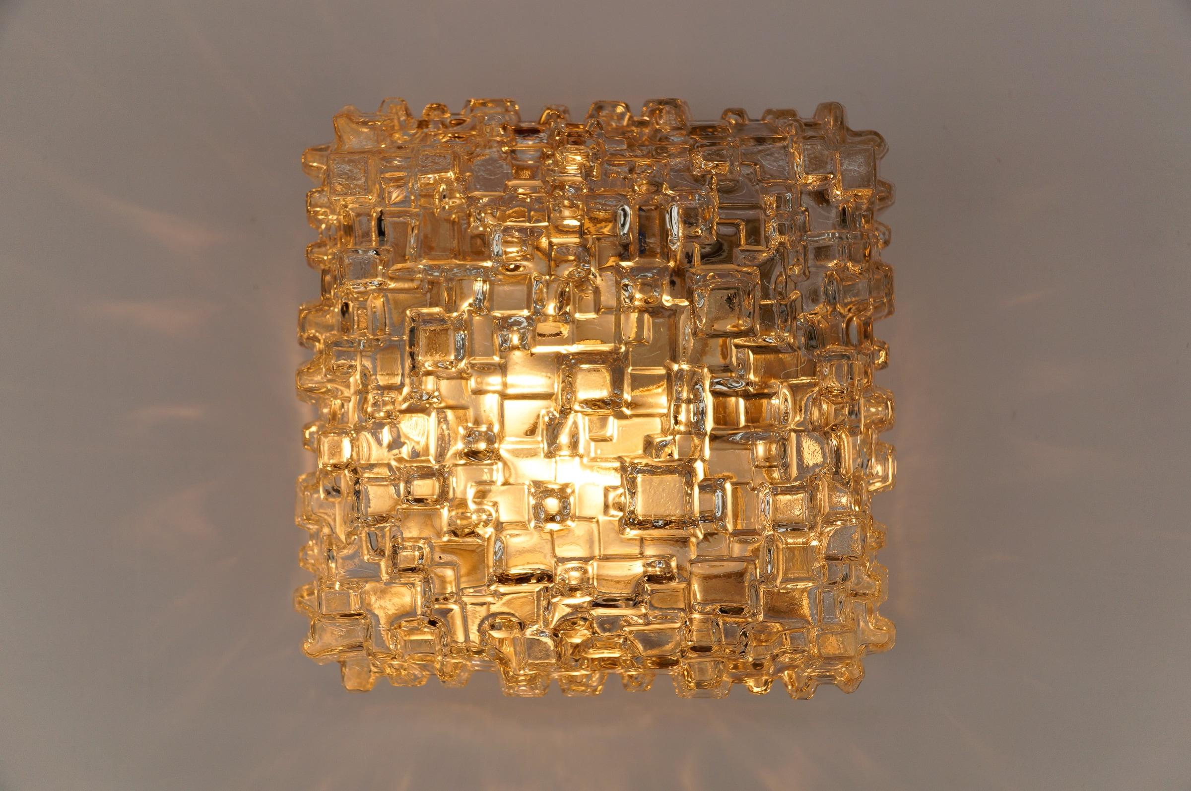 1. de 2 Aplique Geométrico de Burbujas de Cristal de Hoffmann Leuchten Años 60 Moderno de mediados de siglo en venta