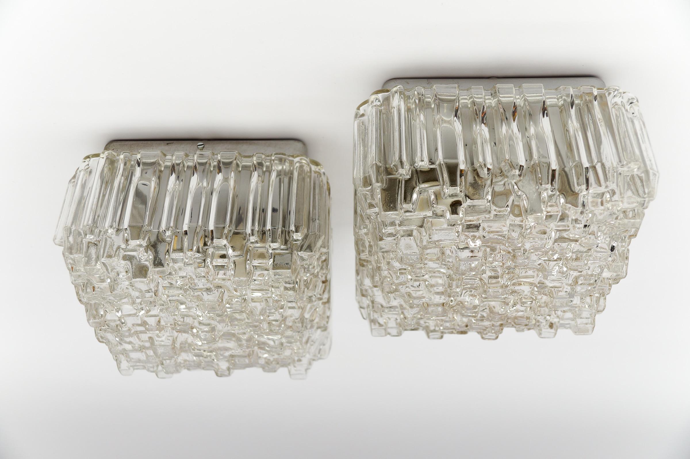 1. de 2 Aplique Geométrico de Burbujas de Cristal de Hoffmann Leuchten Años 60 en venta 1