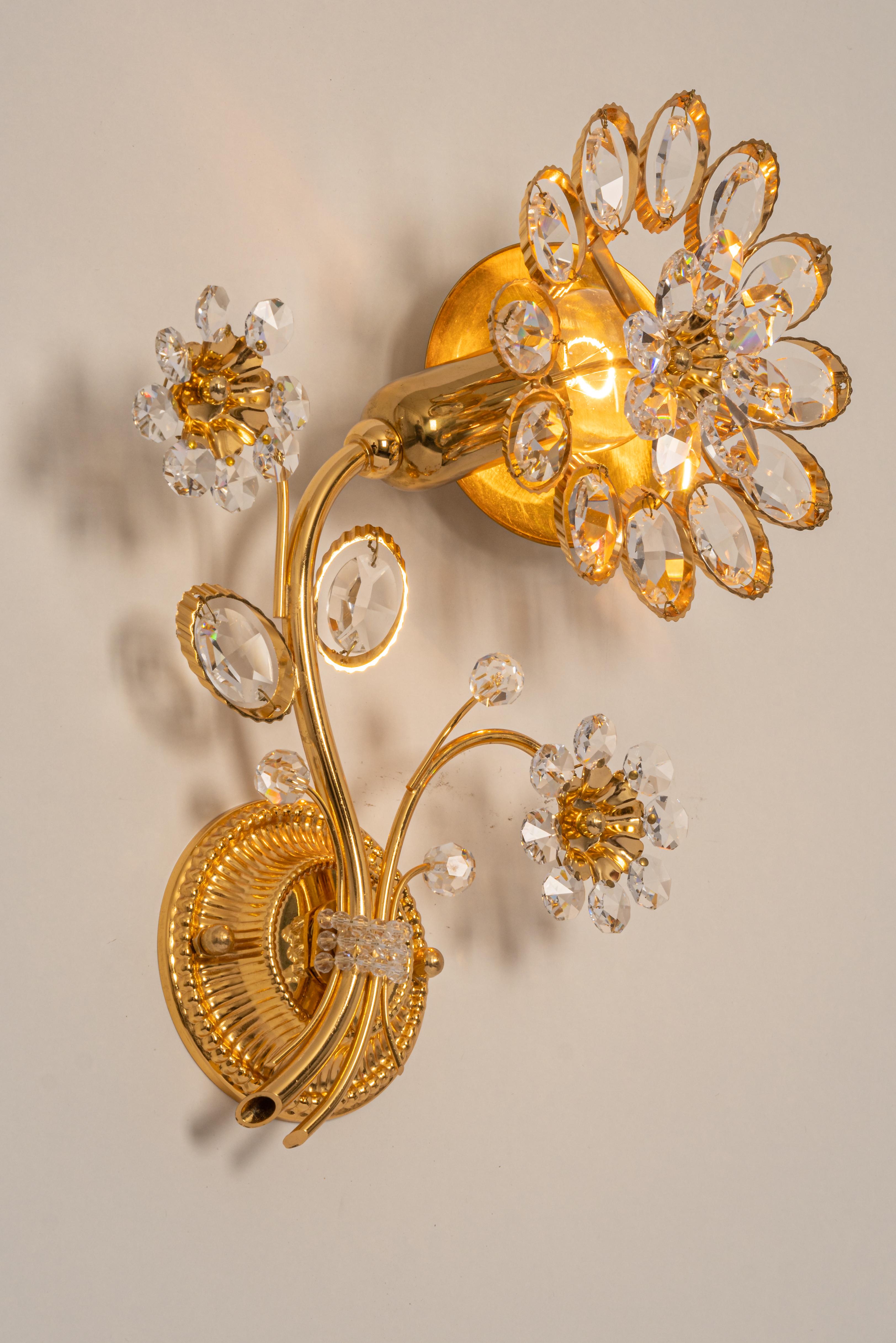1 of 2 Gilt Brass Flower Shape Wall Lights by Palwa, Germany, 1970s For Sale 2