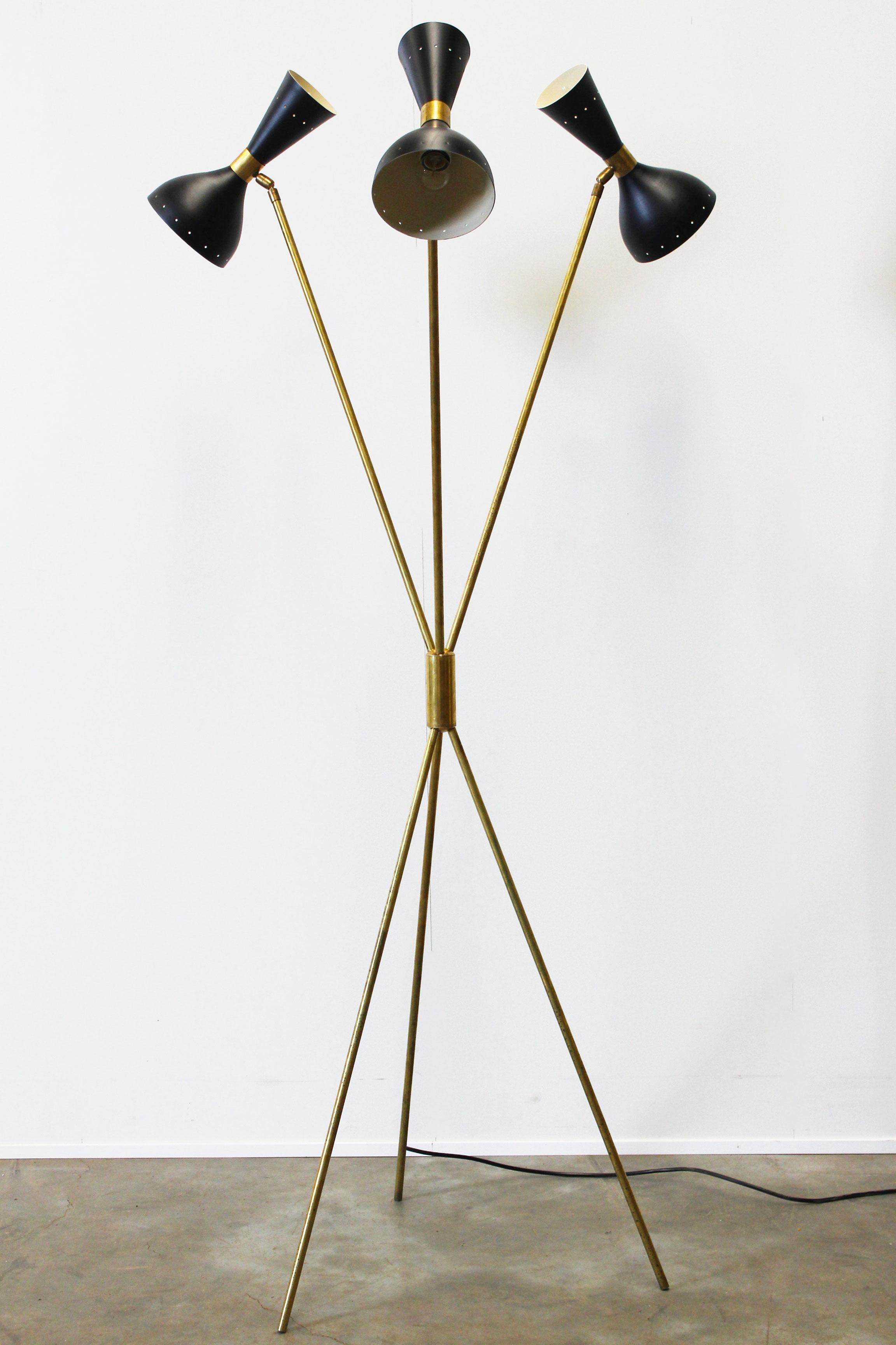 1 of 2 Italian Minimalist Design Floor Lamp Brass Midcentury Stilnovo Style 50s In Good Condition For Sale In Ijzendijke, NL
