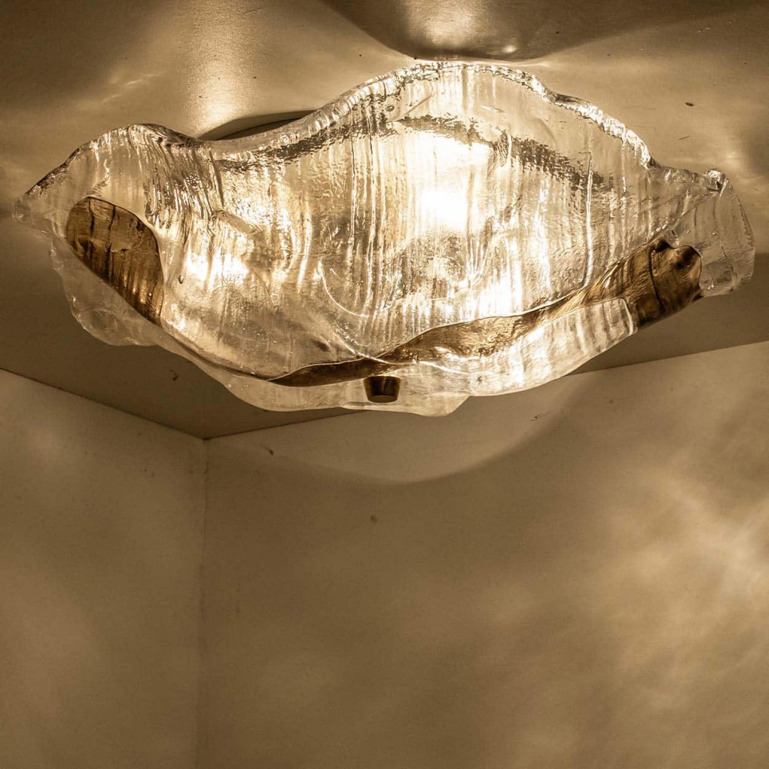 1 von 2 J.T. Kalmar Franken Wandleuchten mit bündigem Glas in Klar- und Braunglas, 1960 im Zustand „Gut“ im Angebot in Rijssen, NL