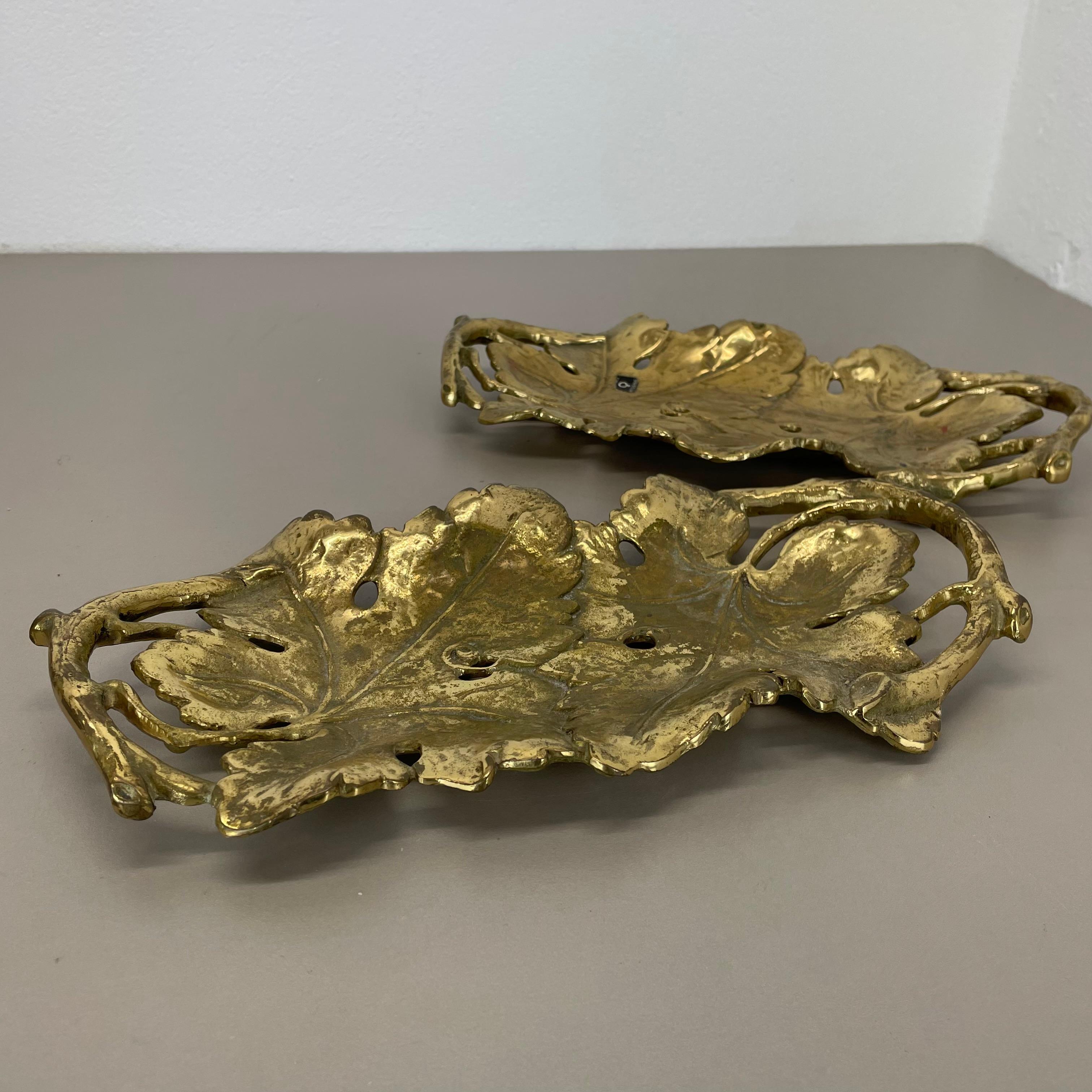 1 di 2 Grandi elementi a conchiglia in ottone da 34 cm Auböck Hagenauer, Germania, anni '70 in vendita 11