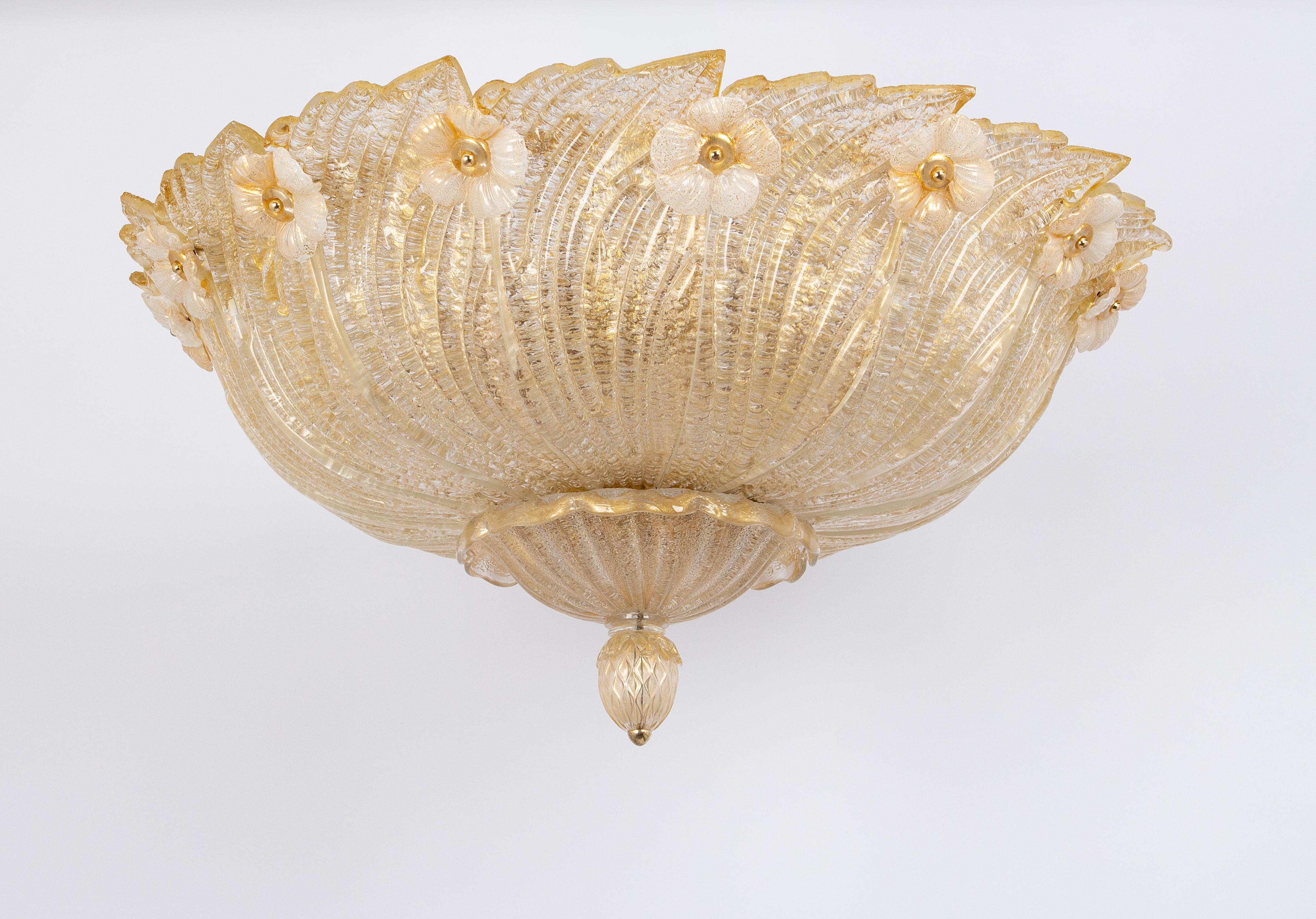 1 of 2 Large Grand Hotel Murano Ceiling Fixture by Barovier & Toso, Italy, 1970s In Good Condition For Sale In Aachen, NRW