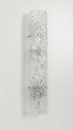 1 di 2 grandi applique in vetro Kalmar Sconce, Austria, anni '60