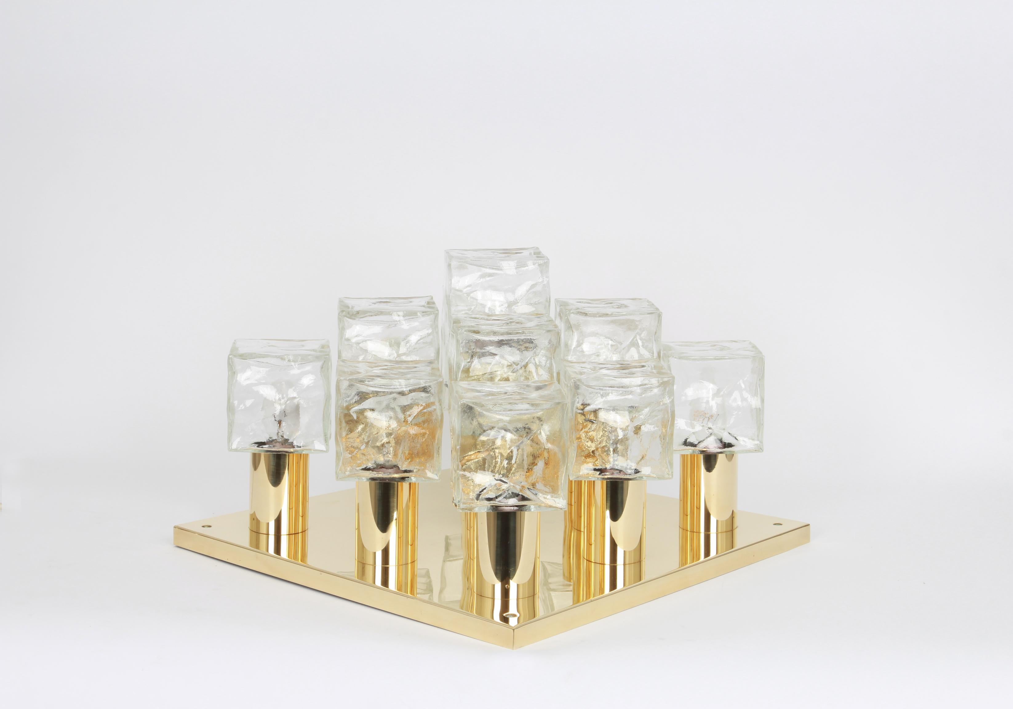 Mid-Century Modern 1 des 2 grands plafonniers en verre de glace de Murano par Kalmar, Autriche, années 1960 en vente