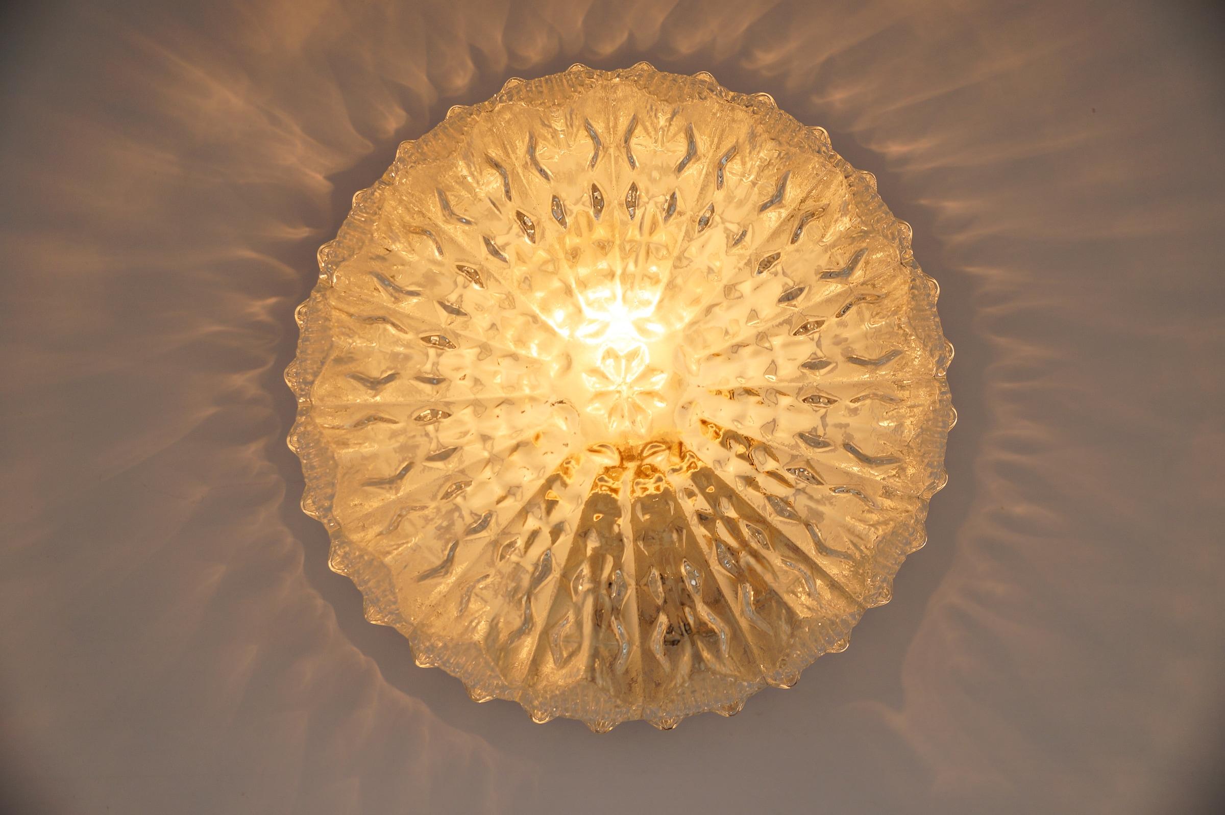 1. de 2 Preciosa Lámpara de Pared o Empotrable de Cristal Corona, Años 60 Alemania Metal en venta
