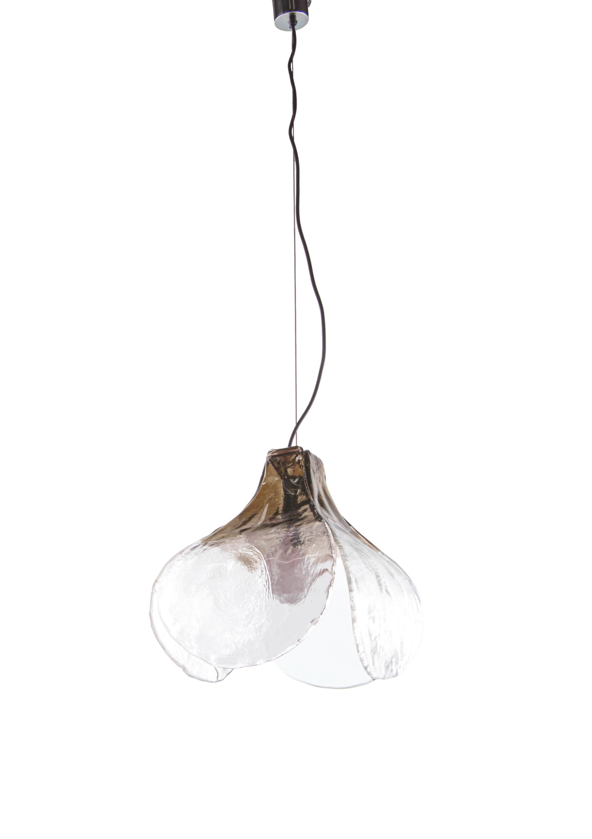 Elegant tulip pendant light with amber and clear Murano glass blades on a partly chromed and nickel hardware designed by Carlo Nason. Chandelier illuminates beautifully and offers a lot of light. Gem from the time. With this light you make a clear