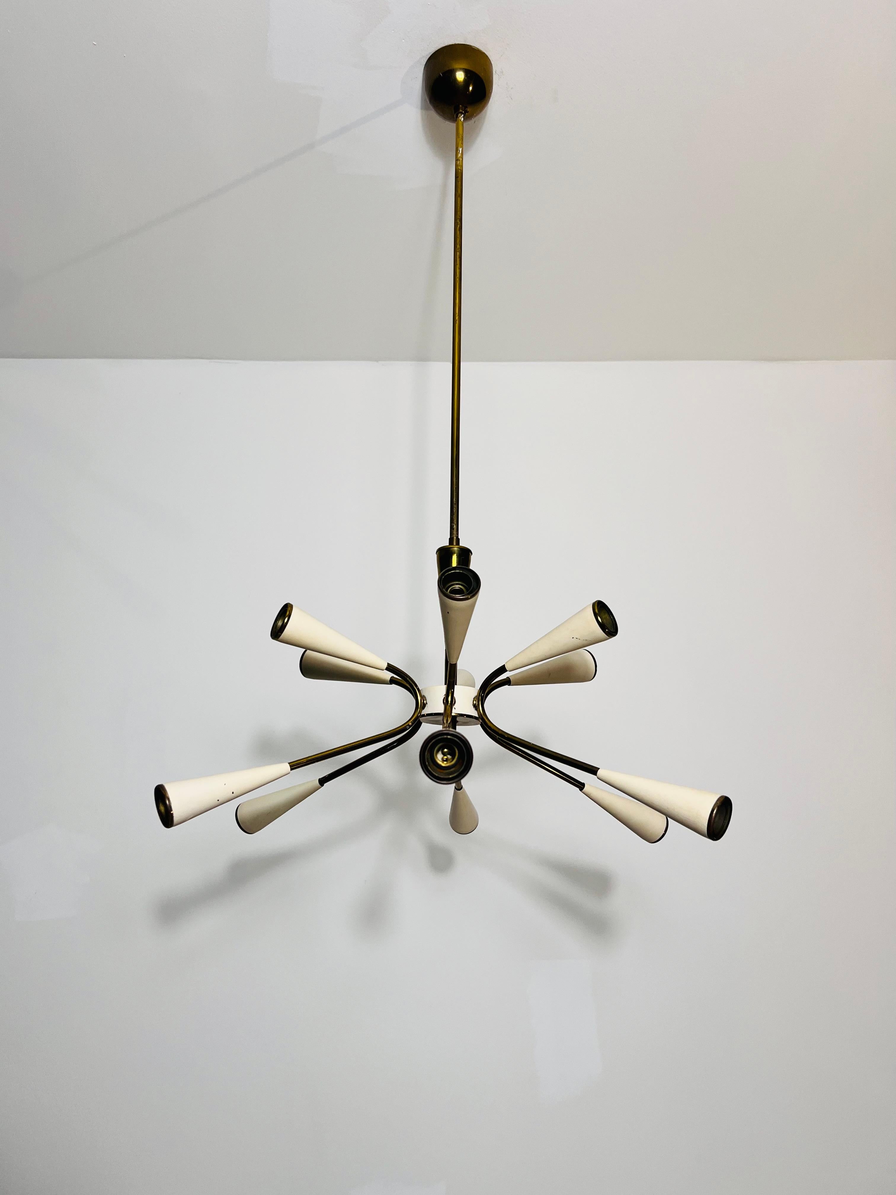 1 of 2 Lampadario Sputnik a 12 bracci in ottone di metà secolo, anni '50, Italia in vendita 1