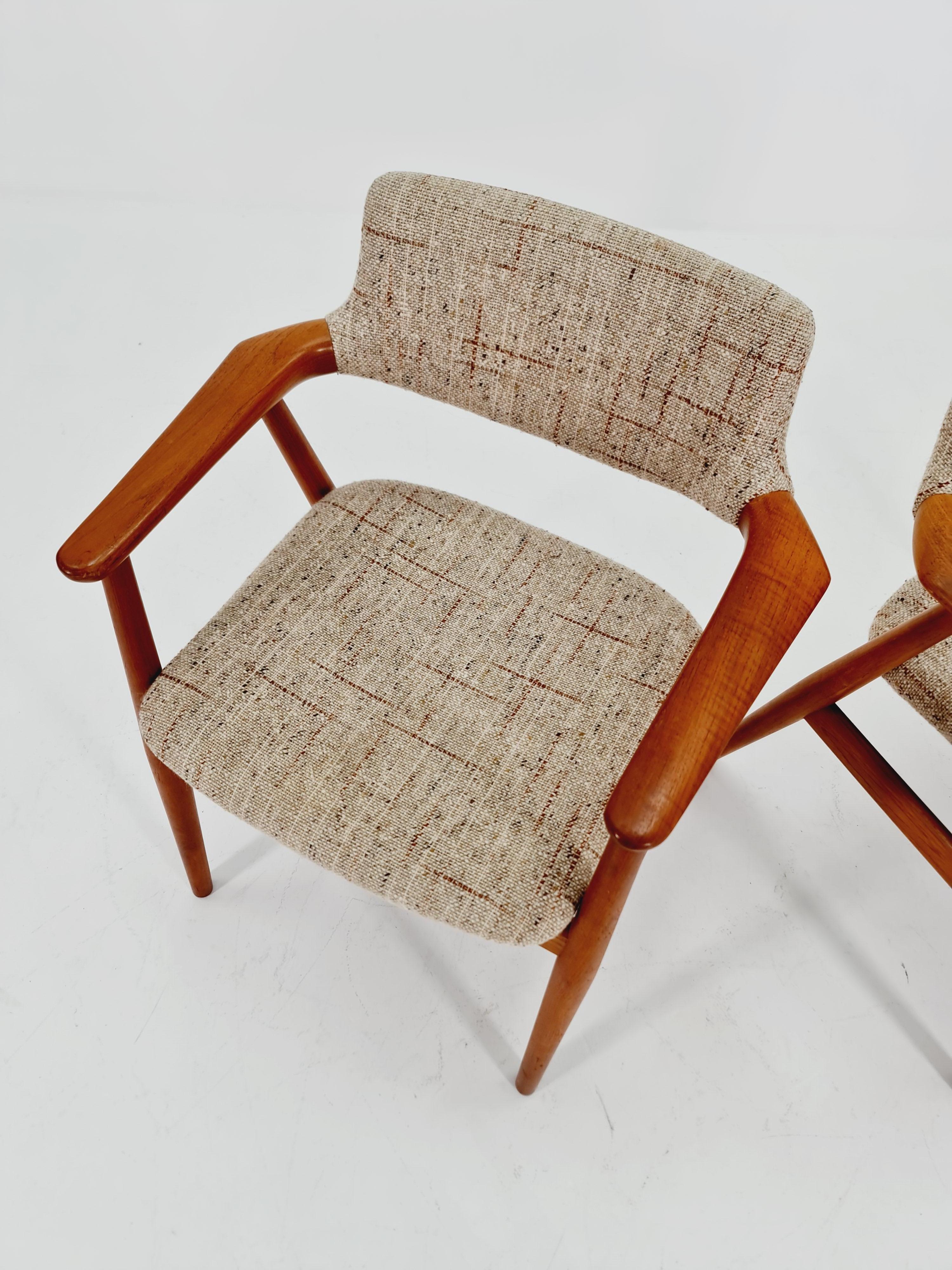 1 de 2 Silla con brazo danesa de mediados de siglo de Svend Age Eriksen para Glostrup Danés en venta