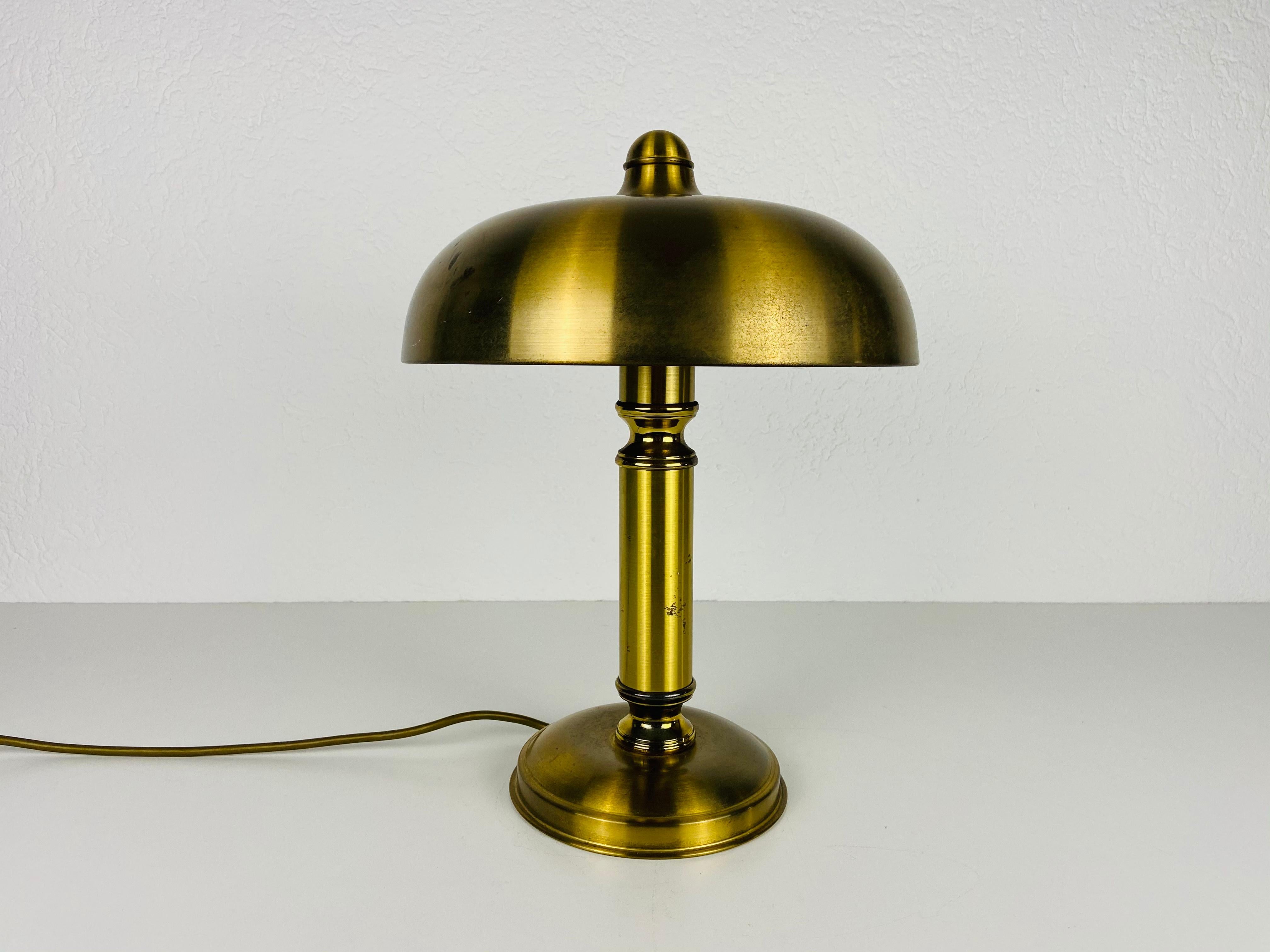 Laiton 1 des 2 lampes de bureau en laiton complètes du milieu du siècle dernier, années 1960, Allemagne en vente