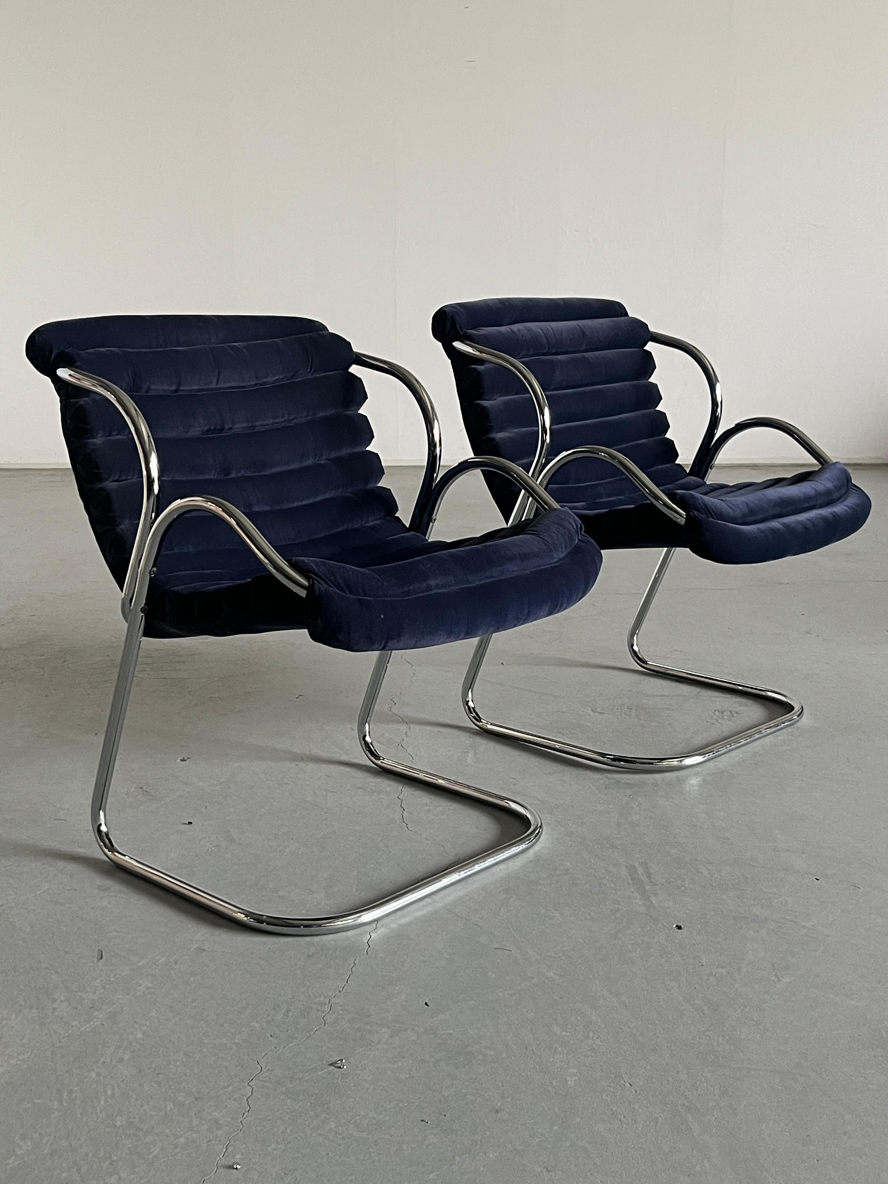 Italian 1 of 2 Modernist Armchairs in Blue Velvet Upholstery and Chromed Steel, 1970s