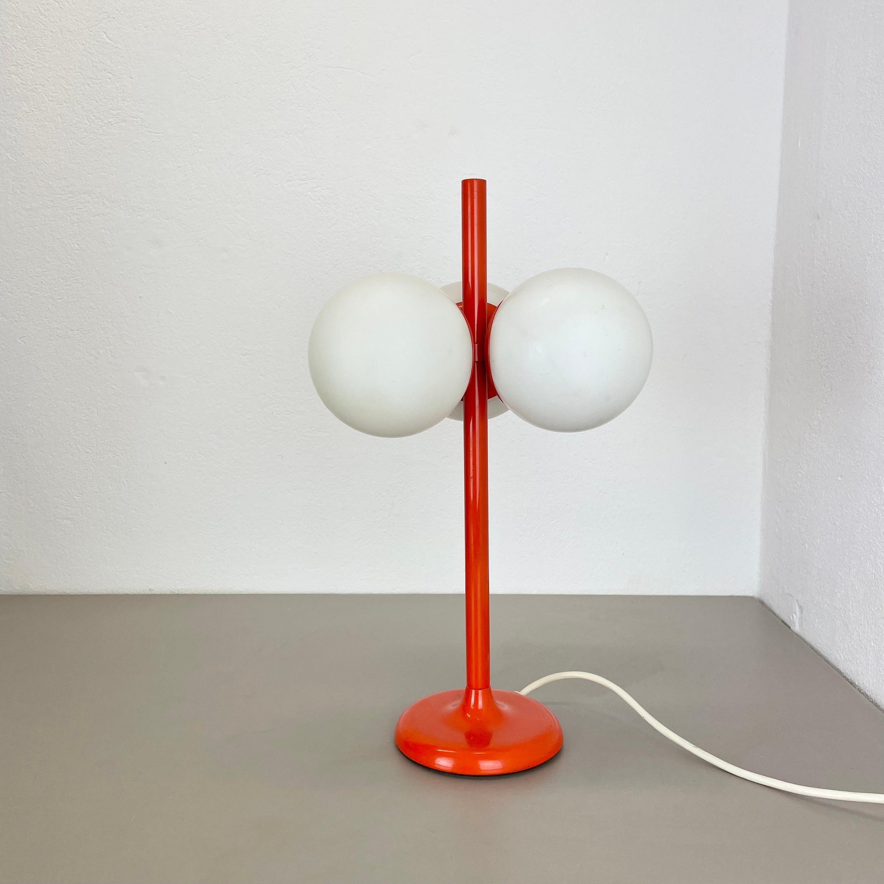 1 de 2 Lámpara de mesa Sputnik naranja modernista Kaiser Leuchten, años 70 Alemania Alemán en venta