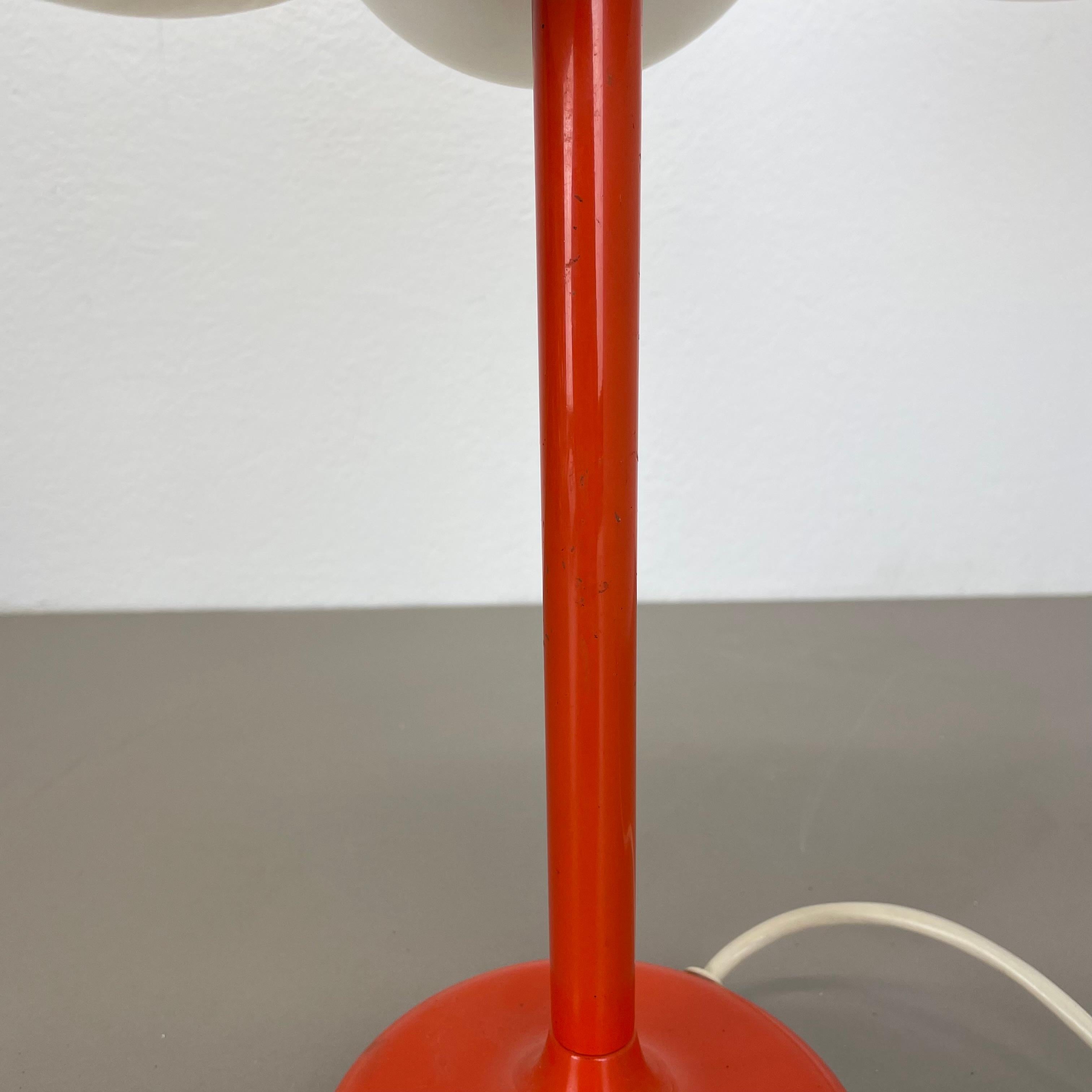 1 de 2 Lámpara de mesa Sputnik naranja modernista Kaiser Leuchten, años 70 Alemania en venta 1