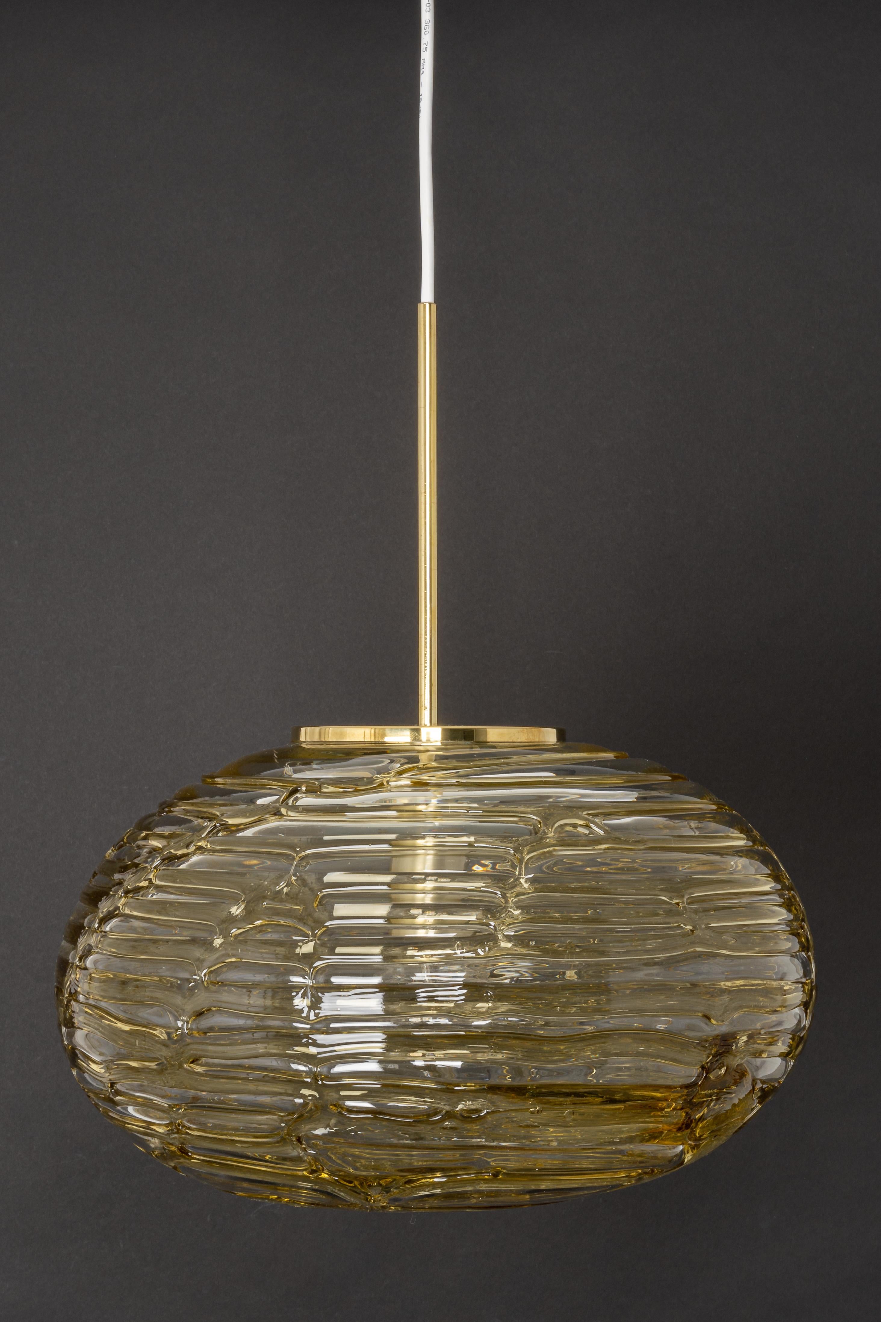 1 de 3  Lampe à suspension boule de Murano par Doria, Allemagne, années 1970 en vente 5