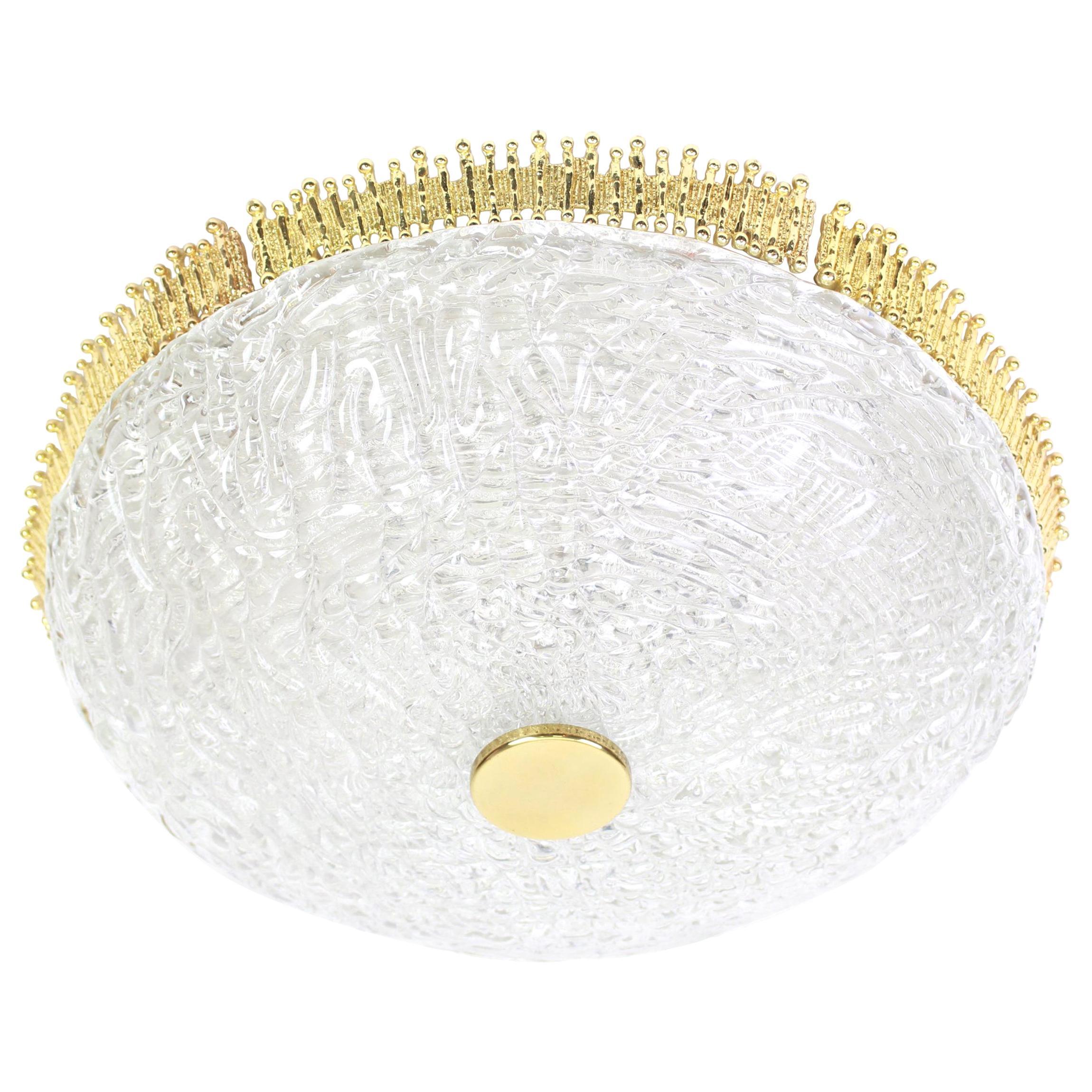 Splendido apparecchio da incasso di Murano con finiture scultoree in ottone, Germania, anni '70

Di alta qualità e in ottime condizioni. Pulito, ben cablato e pronto all'uso. 

L'apparecchio richiede 4 lampadine standard E27 (fino a 80 W