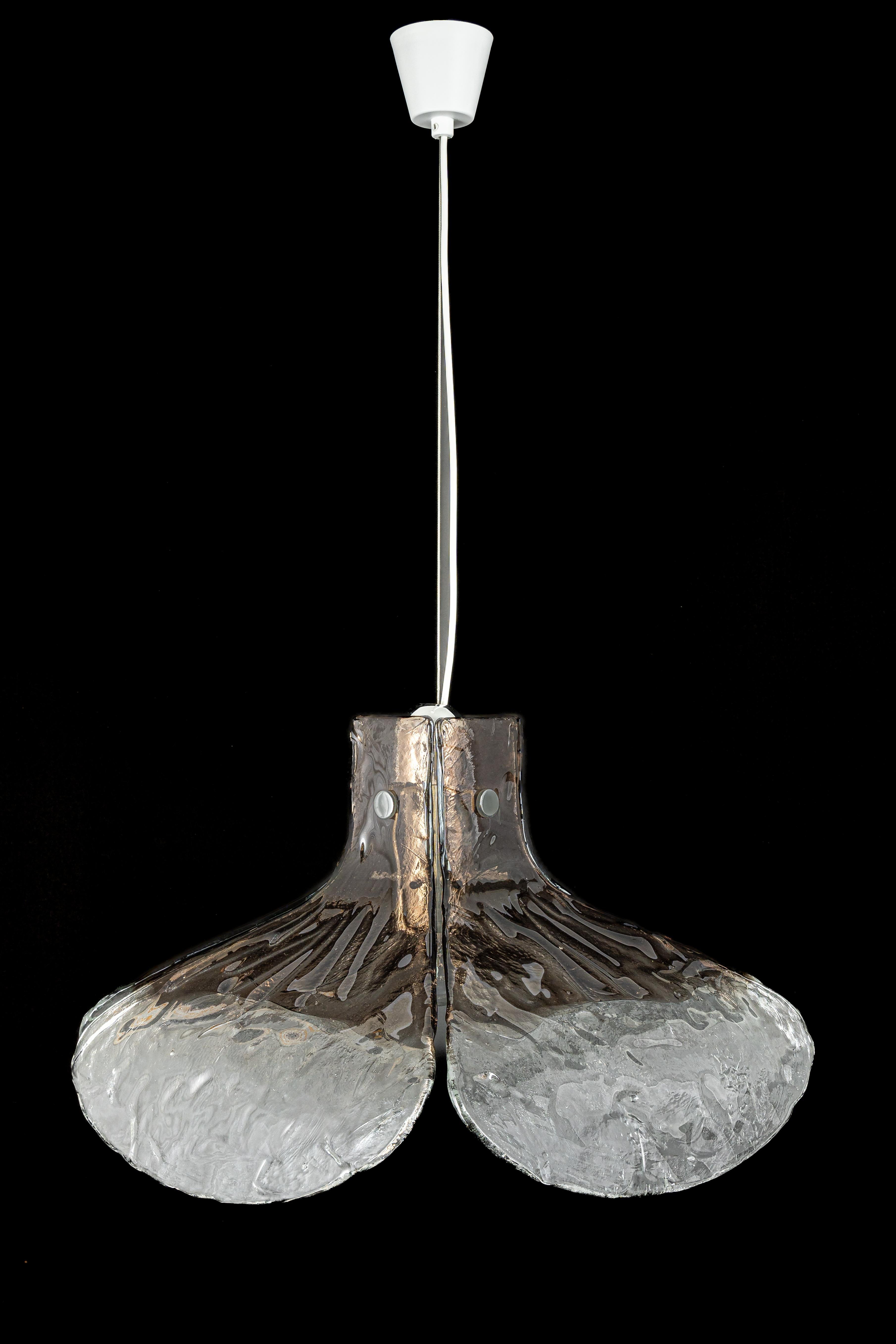 Mid-Century Modern 1 des 2 lustres en verre de Murano conçus par Carlo Nason pour Kalmar, Allemagne, années 60 en vente