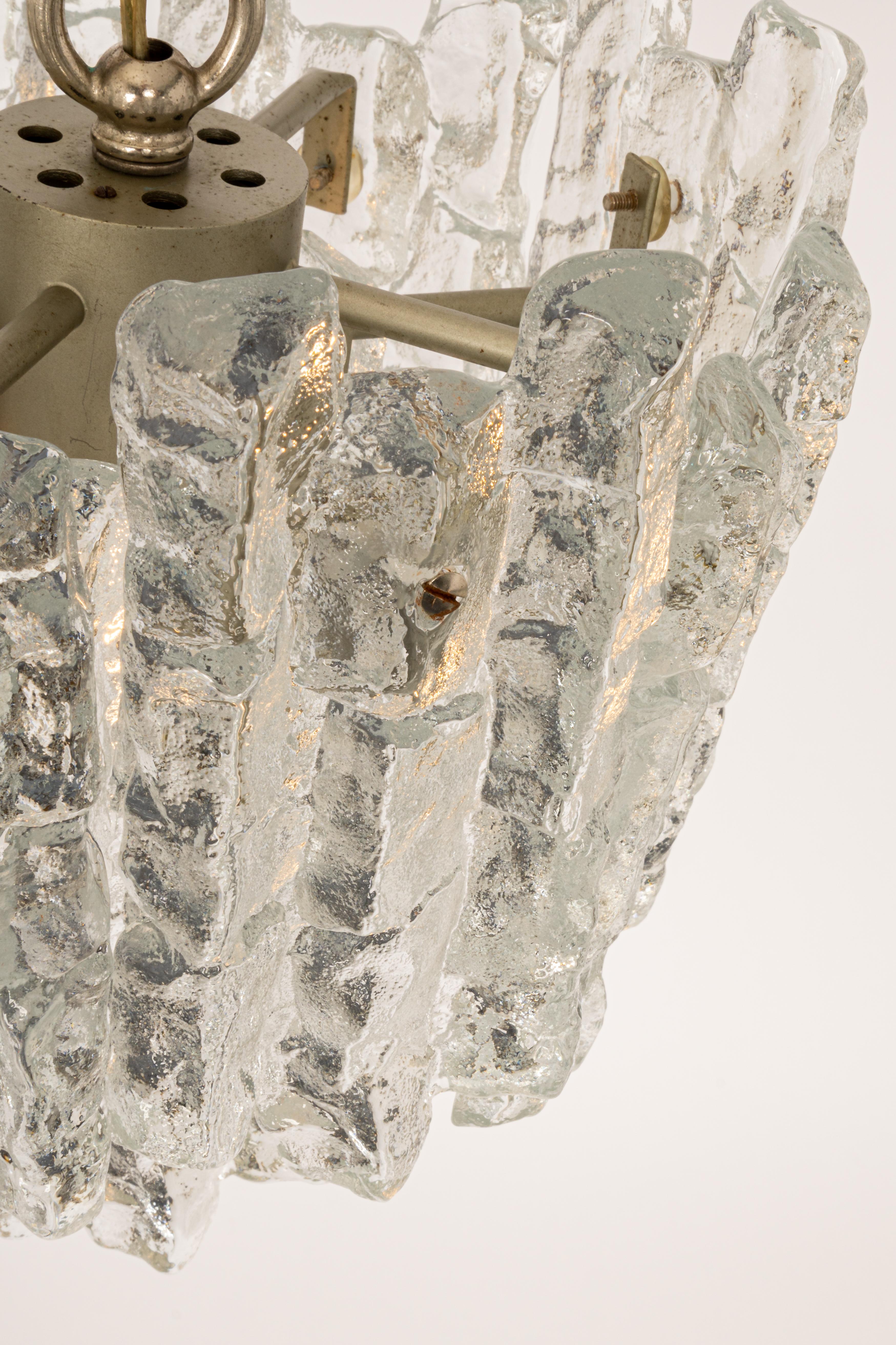 1 of 2 Murano Ice Glass Pendants by Kalmar, Austria, 1960s For Sale 2