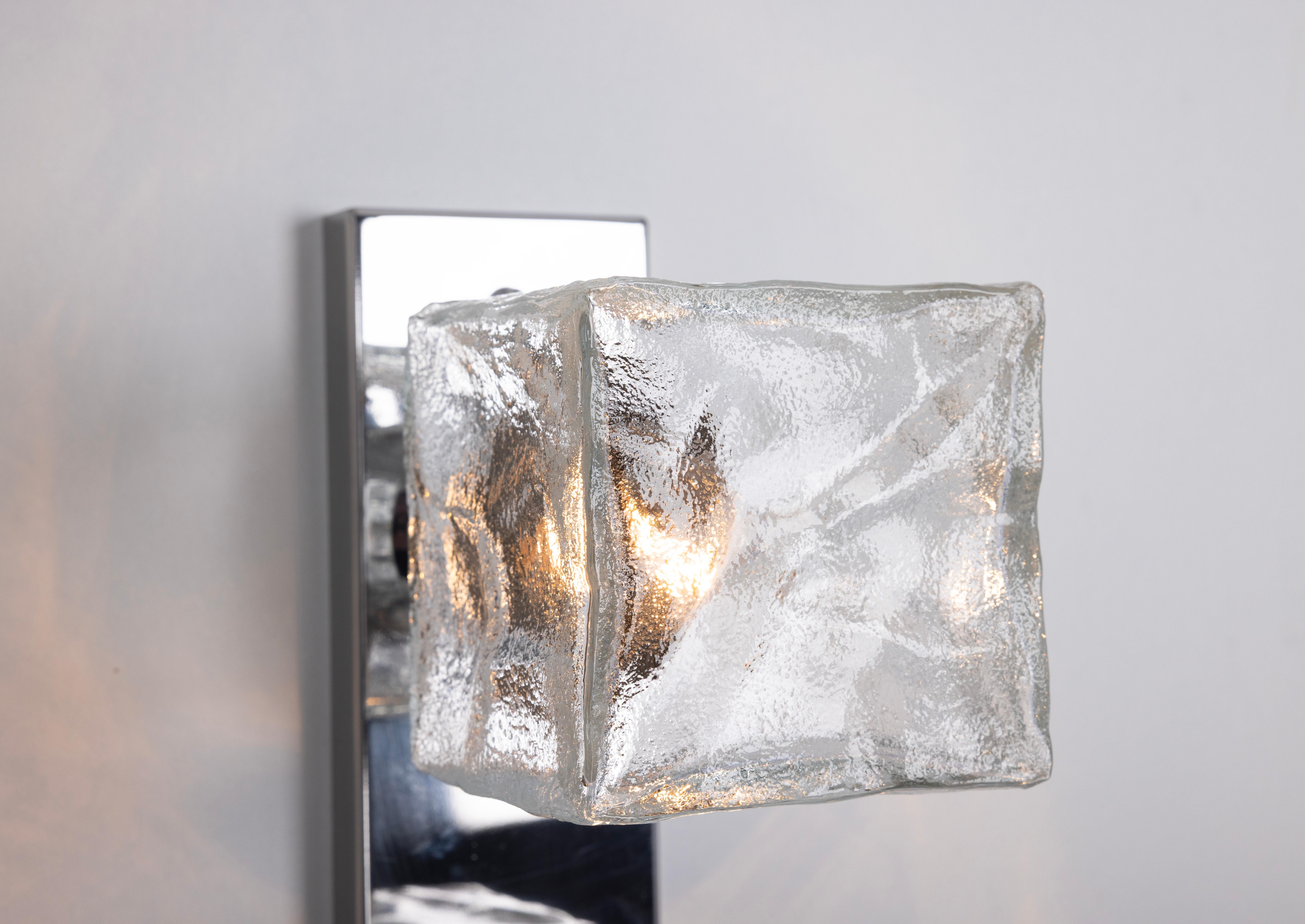 1 of 2 Applique in vetro di Murano di Kalmar Cube, Austria, anni '60 in vendita 3