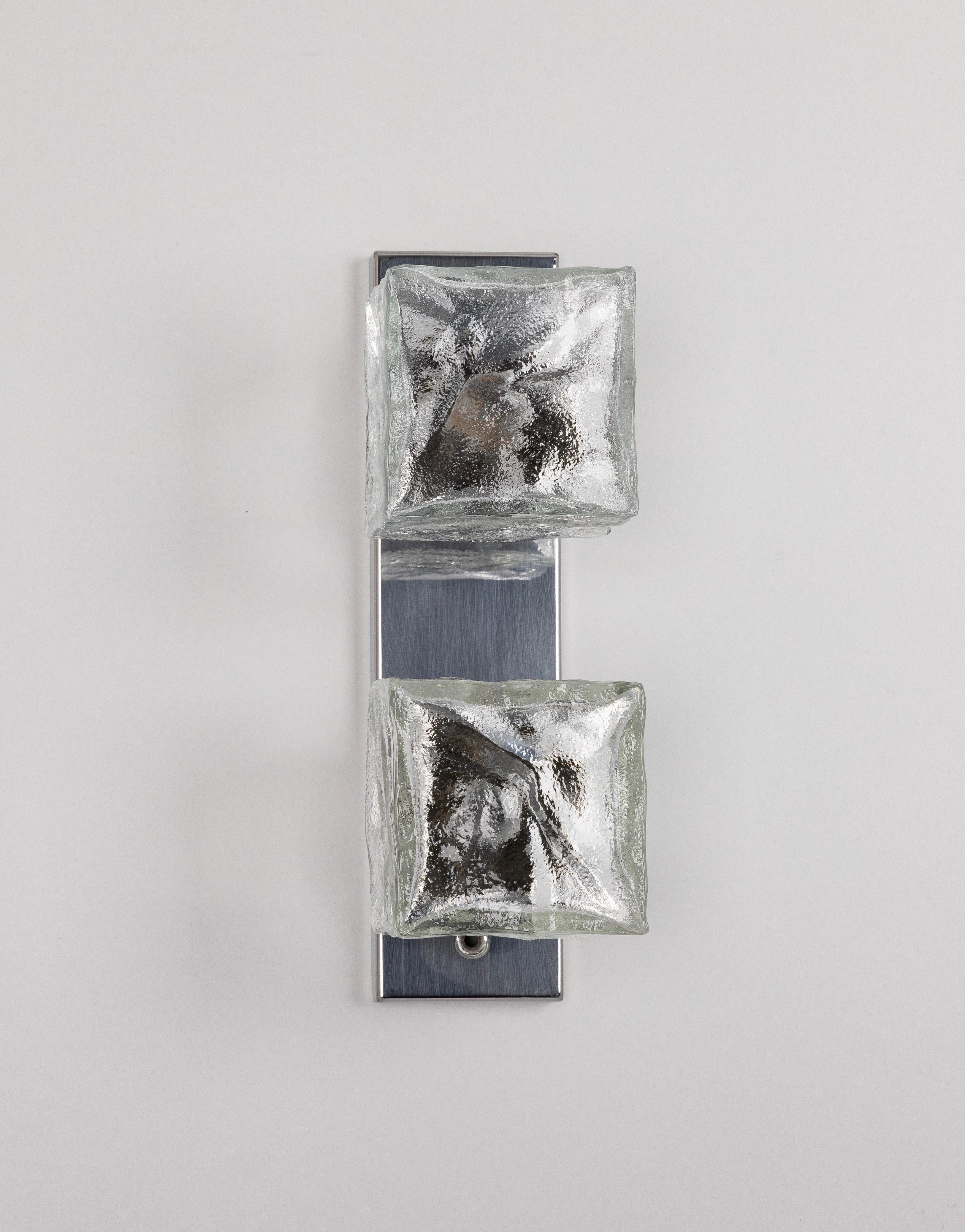 Mid-Century moderno 1 of 2 Applique in vetro di Murano di Kalmar Cube, Austria, anni '60 in vendita