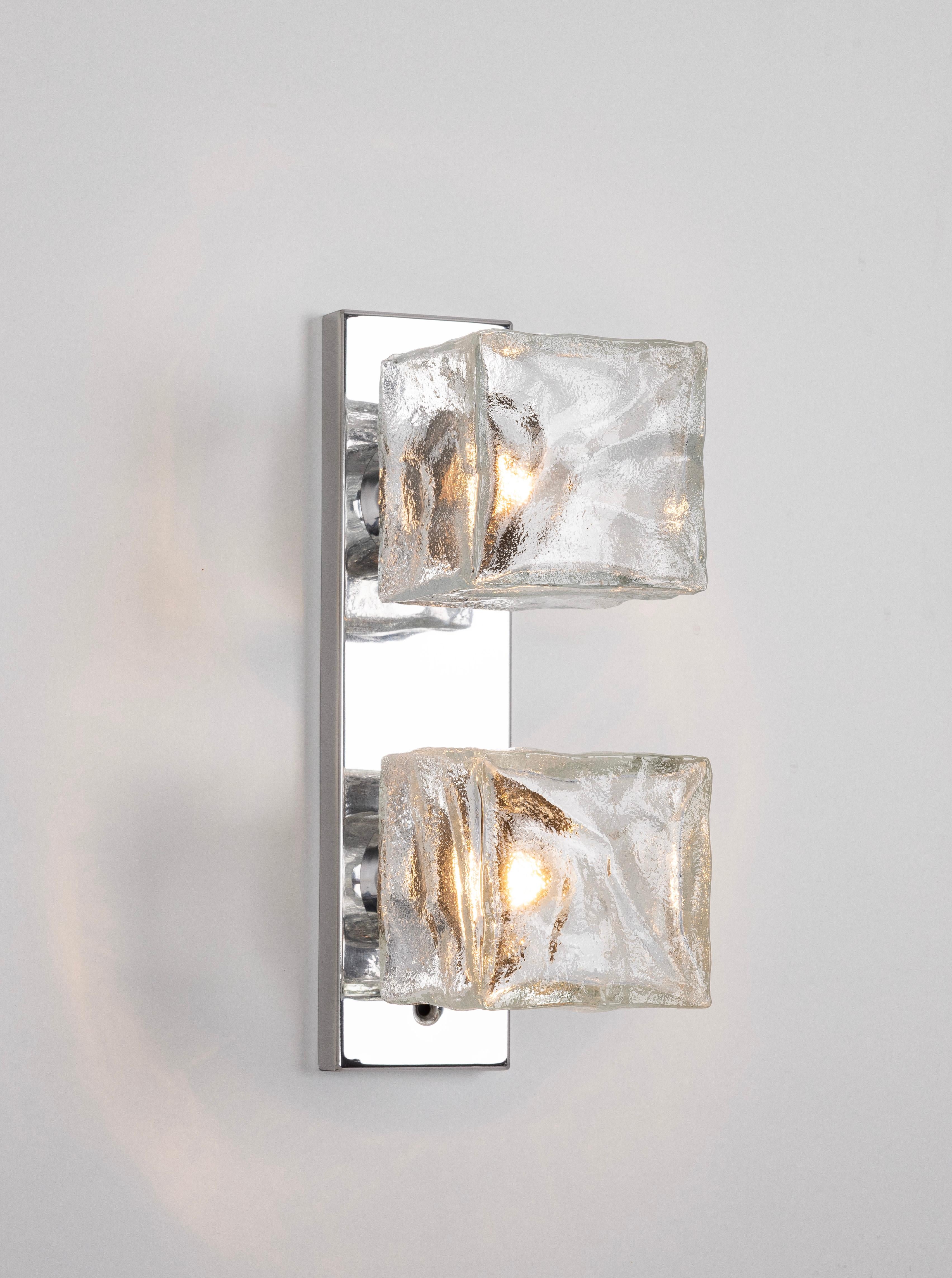 1 of 2 Applique in vetro di Murano di Kalmar Cube, Austria, anni '60 In condizioni buone in vendita a Aachen, NRW