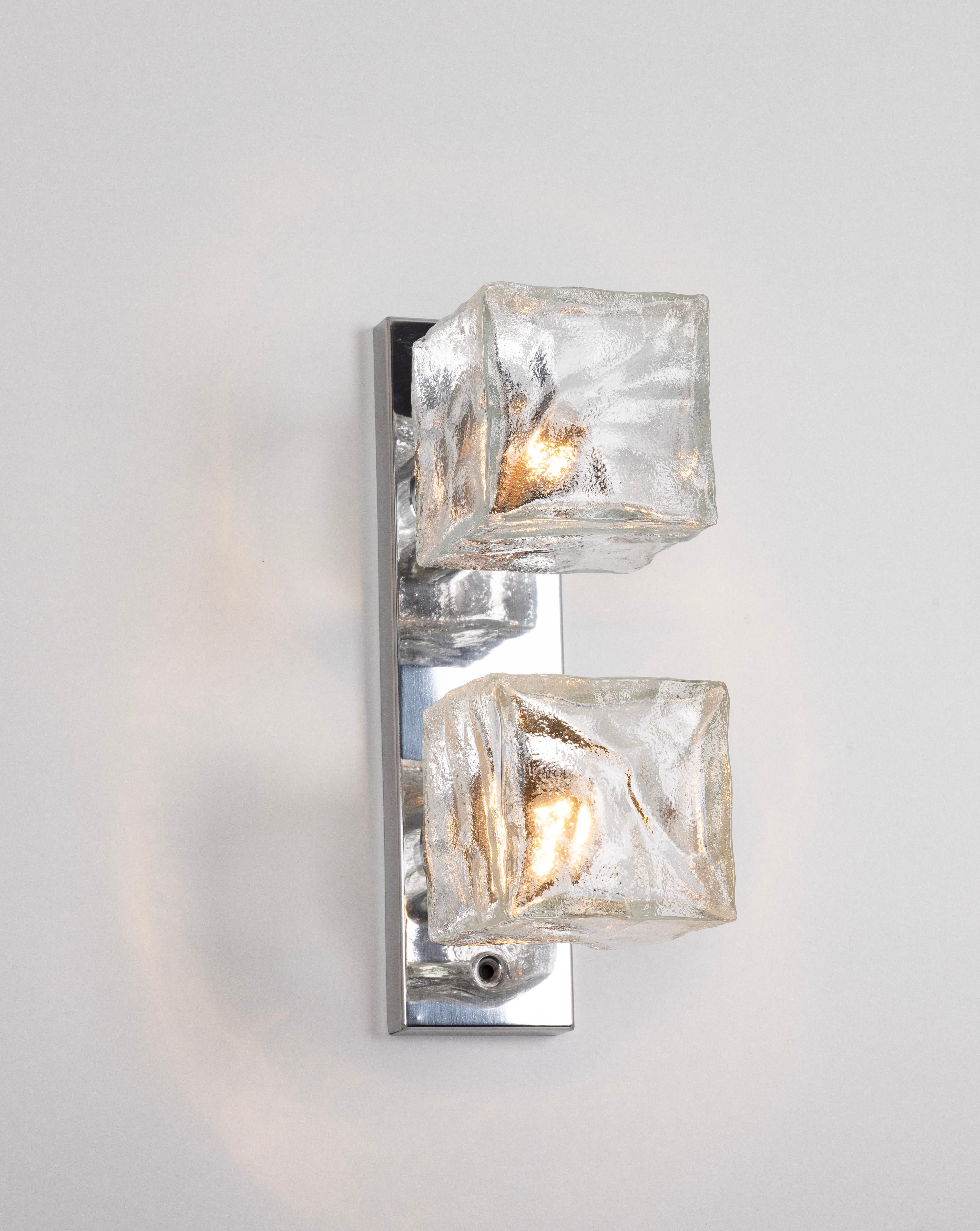 1 of 2 Applique in vetro di Murano di Kalmar Cube, Austria, anni '60 in vendita 1