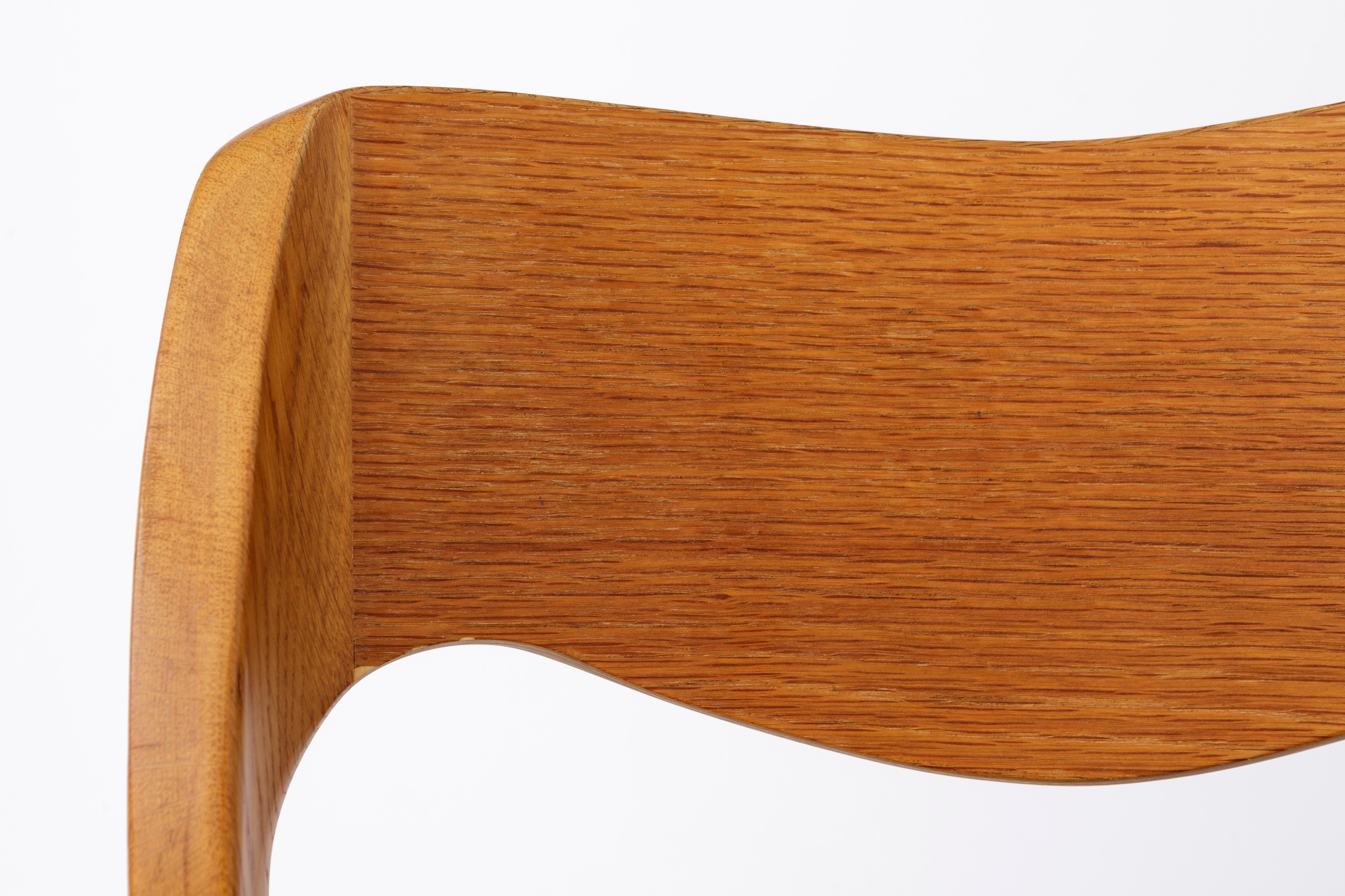 Mid-Century Modern 1 of 2 Niels Moller Chair, model 71 Oak, 1950s Vintage Danish