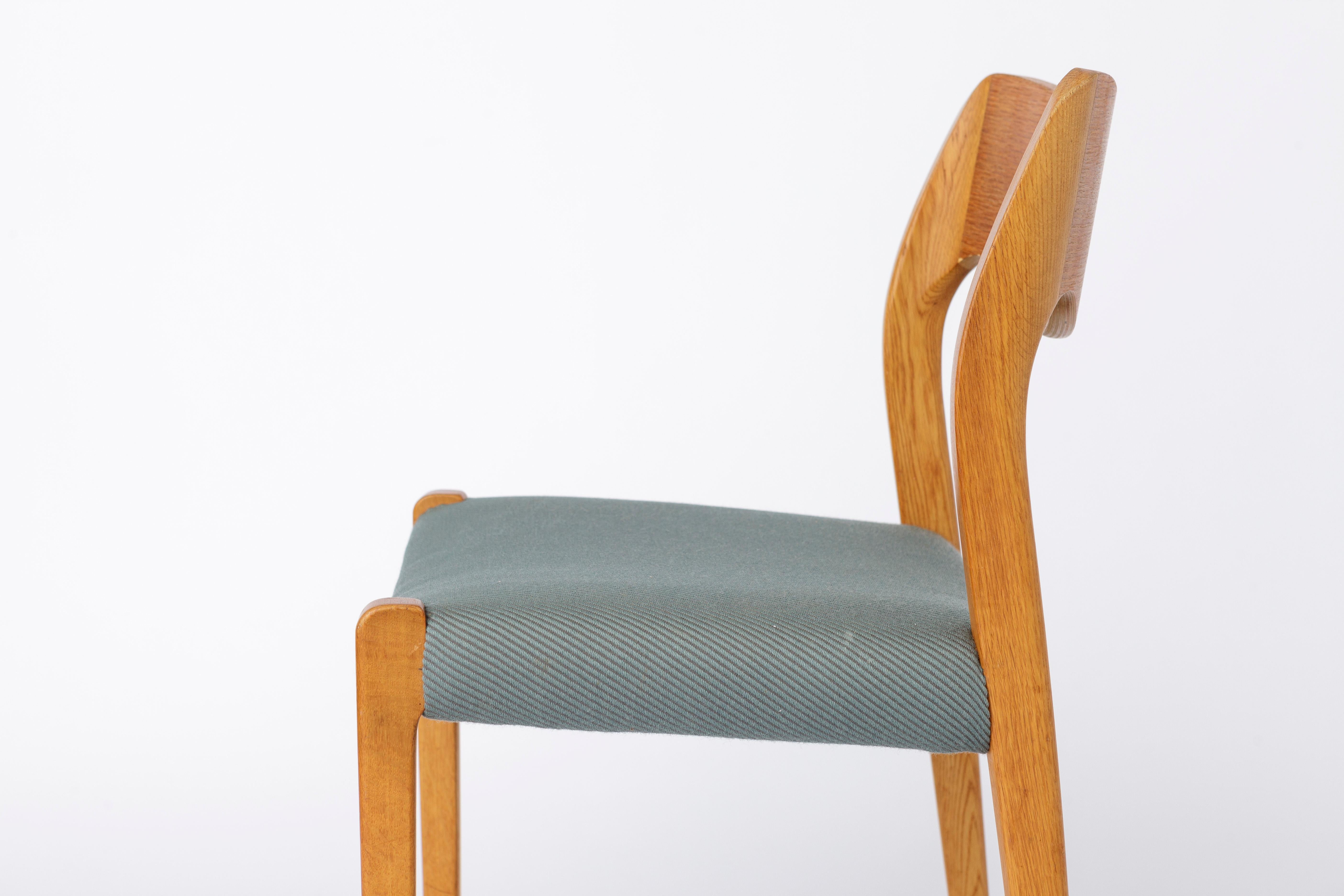 Mid-20th Century 1 of 2 Niels Moller Chair, model 71 Oak, 1950s Vintage Danish