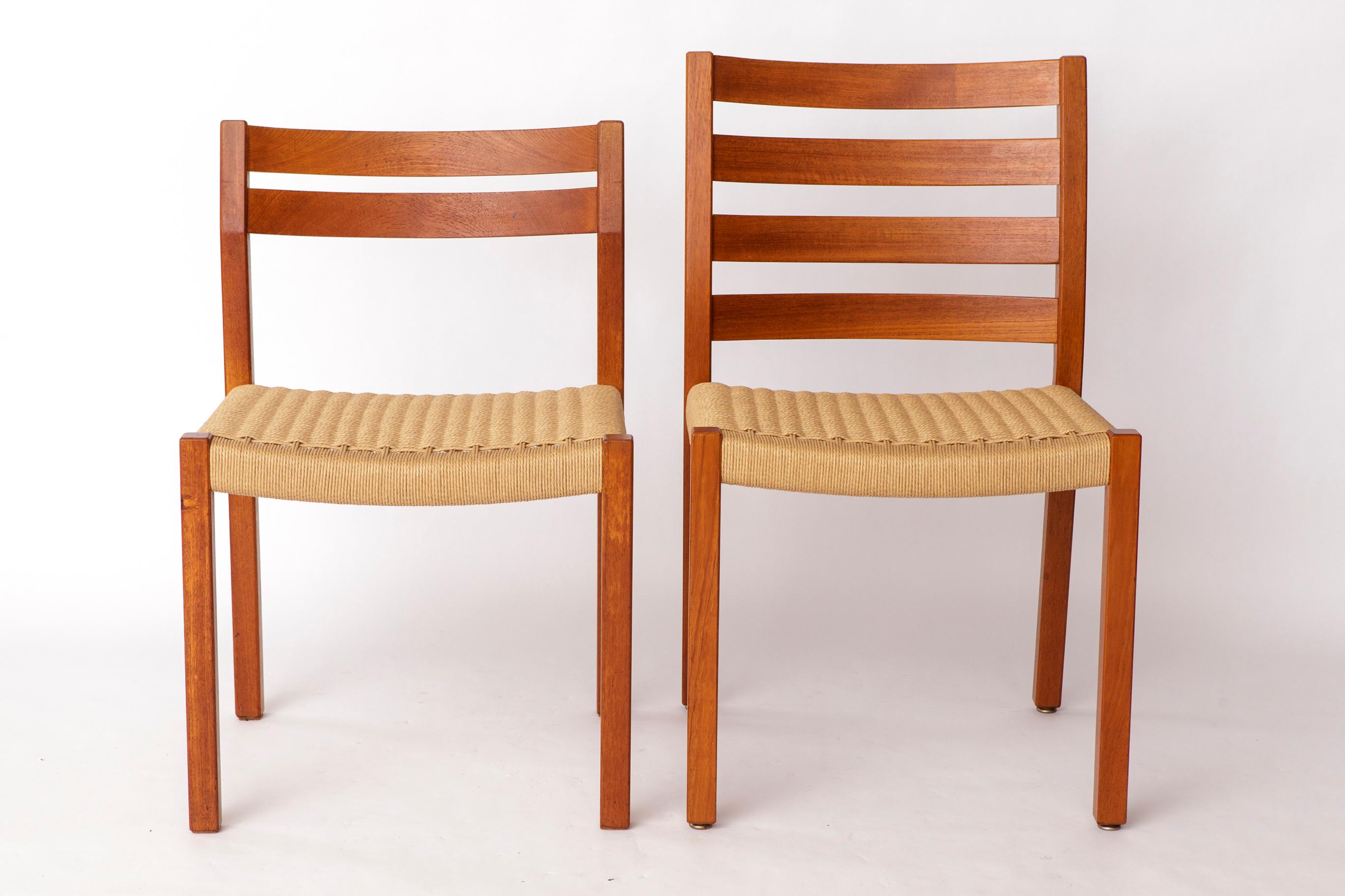 1 of 2 Chaise Niels O. Møller Model 408 Teck Danoise Mid-Century Vintage Dining en vente 4