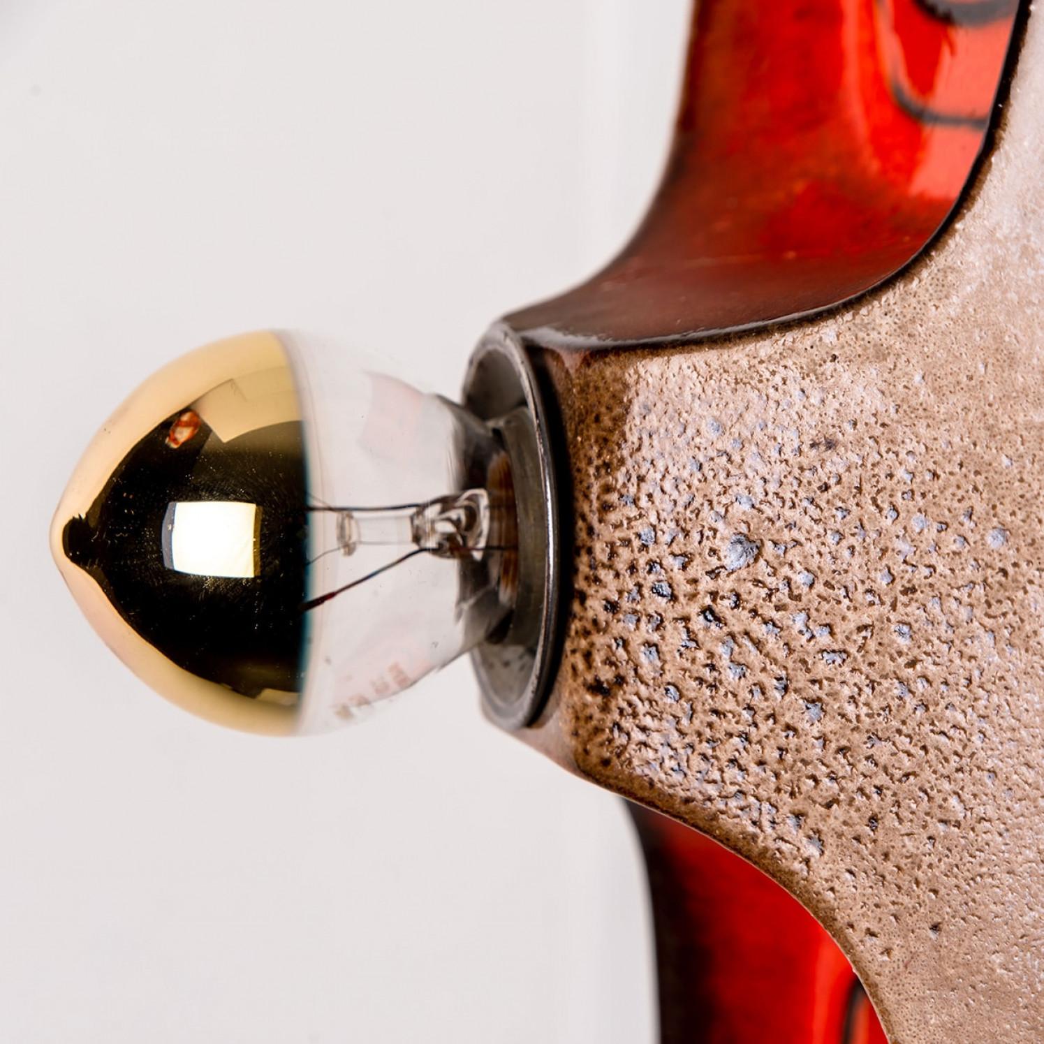 Smaltato 1 di 2 Lampade da parete in ceramica marrone arancione, Germania, 1970 in vendita