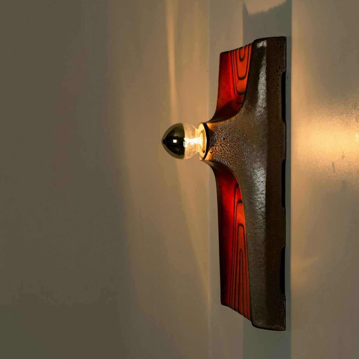 1 di 2 Lampade da parete in ceramica marrone arancione, Germania, 1970 in vendita 1
