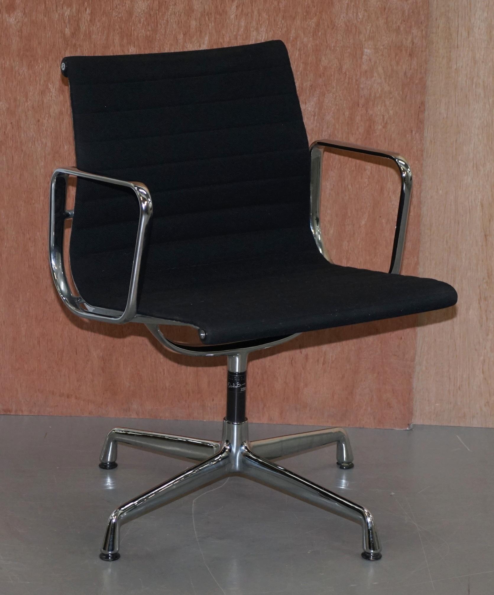 We are delighted to offer for sale one of two Vitra Eames EA 108 Hopsak office chairs RRP £1920 each

To confirm this sale is for one chair with the option to buy two

Charles and Ray Eames created an icon of the twentieth century with their