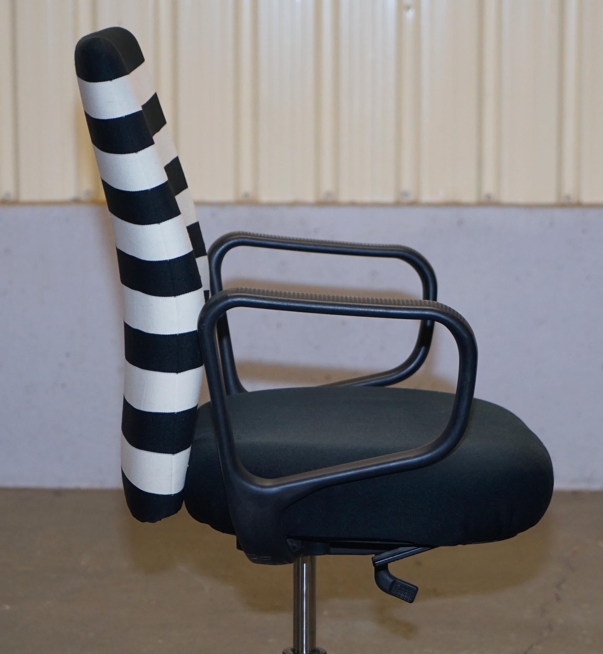 1 des 2 fauteuils de bureau d'origine estampillés Vitra, conçus de manière ergonomique en vente 5