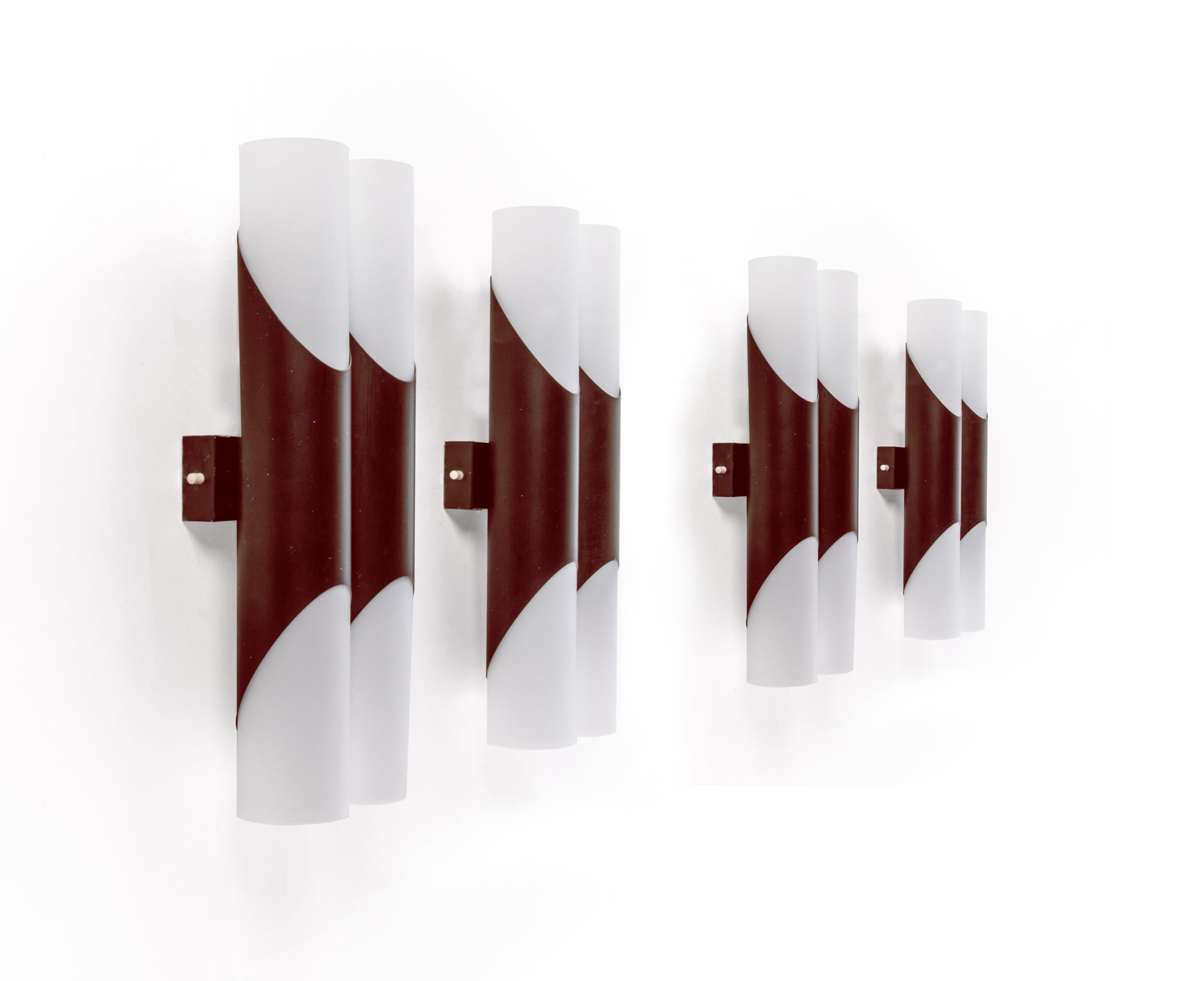 1 'von 2' Paar 1970 Deutschland Neuhaus Doppelglas Wandleuchter Braun & Weiß im Zustand „Gut“ im Angebot in Niederdorfelden, Hessen