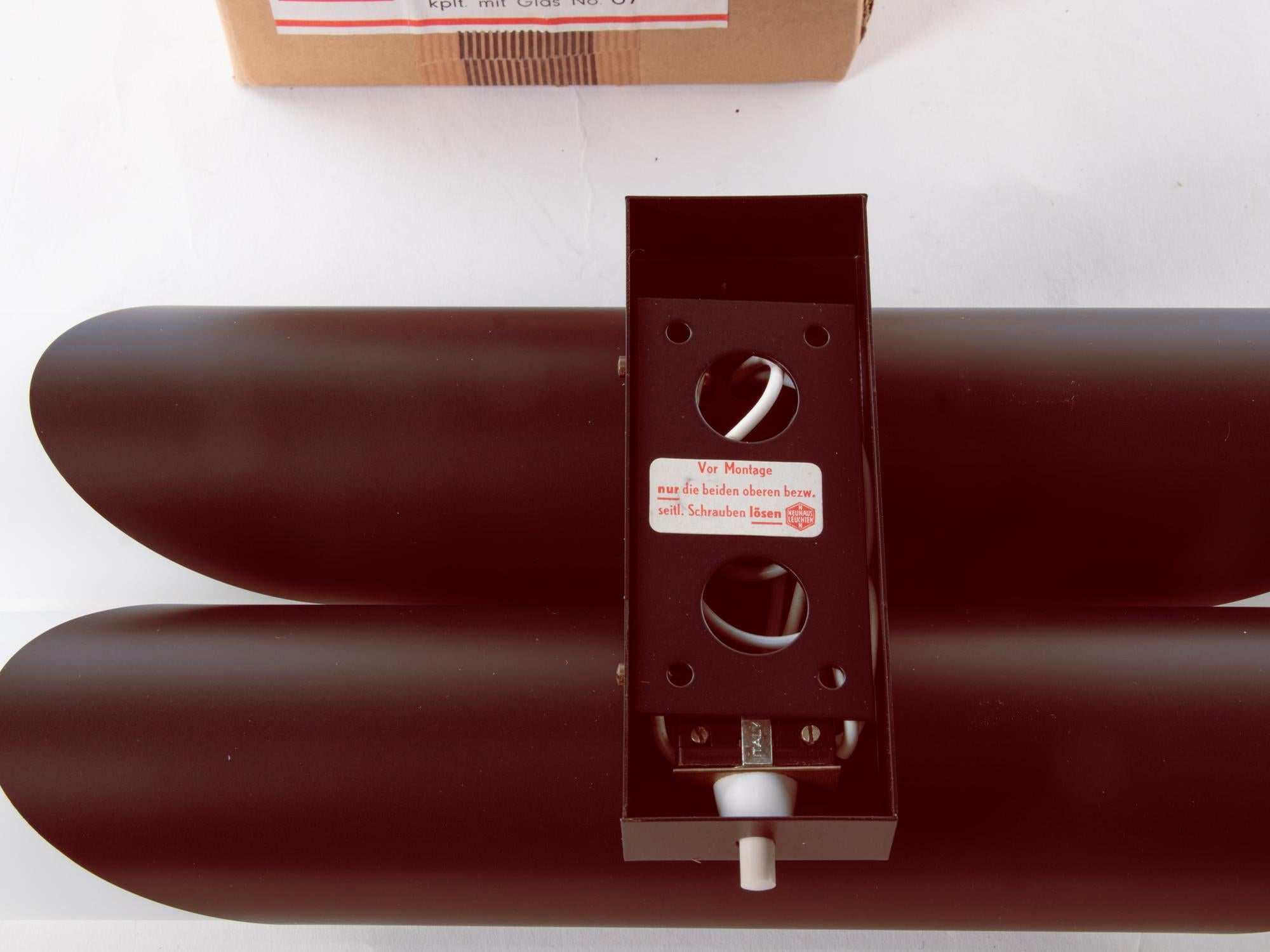 1 'von 2' Paar 1970 Deutschland Neuhaus Doppelglas Wandleuchter Braun & Weiß im Angebot 3