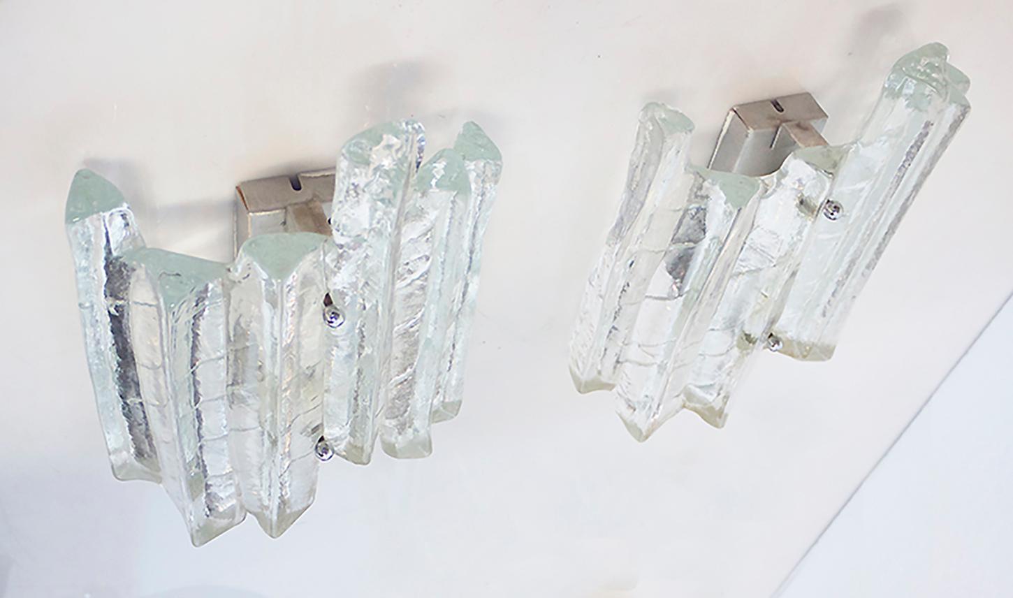 1 'of 2' Paire d'appliques murales Kalmar en verre dépoli et chrome, Autriche, années 1960 en vente 4
